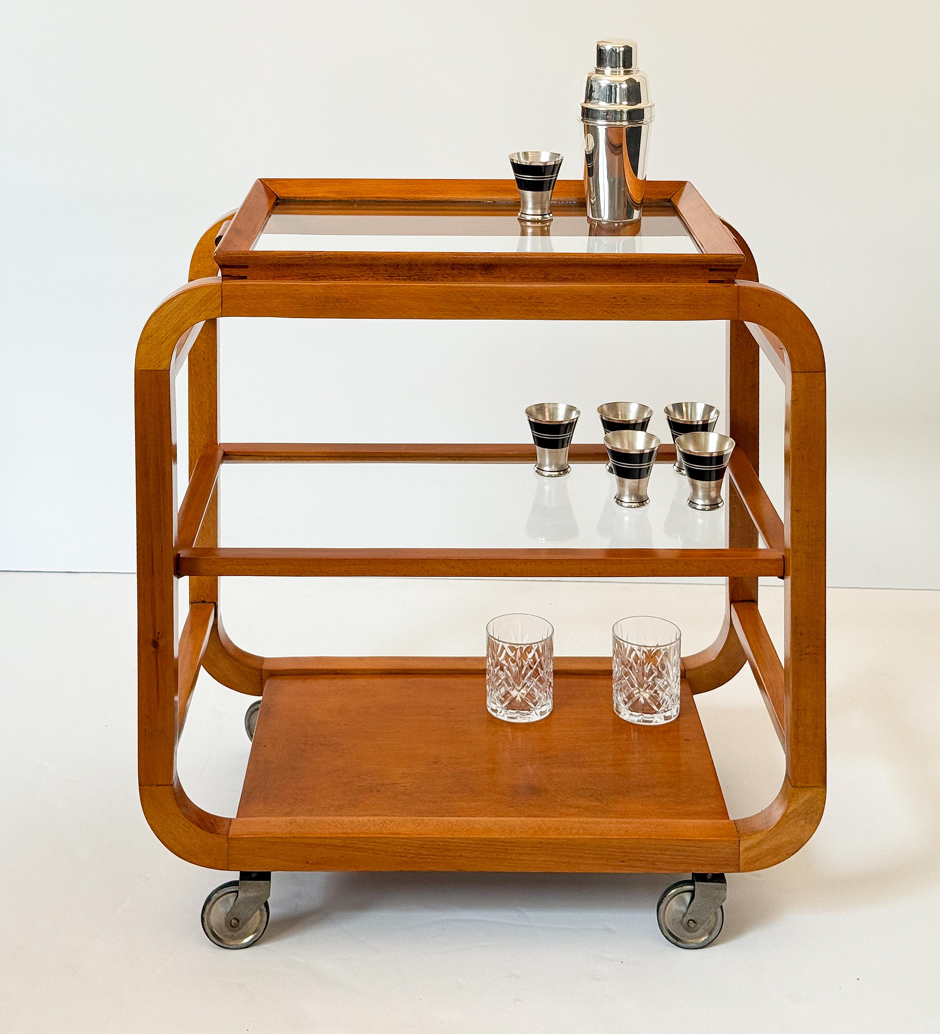 Italian Mid-Century Modern Bar Cart or Drinks Trolley with Removable Tray Top For Sale 3