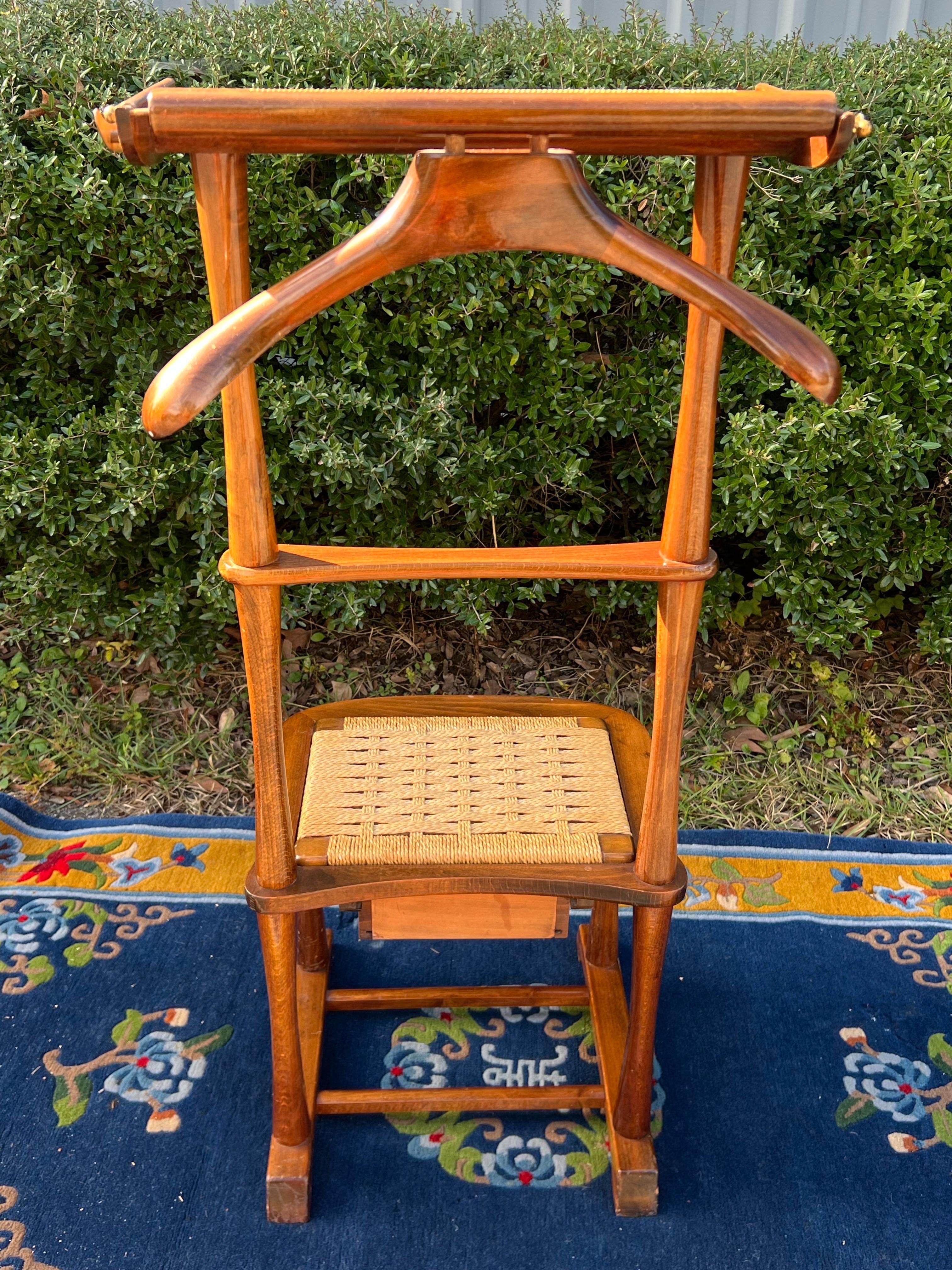 Chaise de valet italienne en hêtre moderne du milieu du siècle par SPQR en vente 5