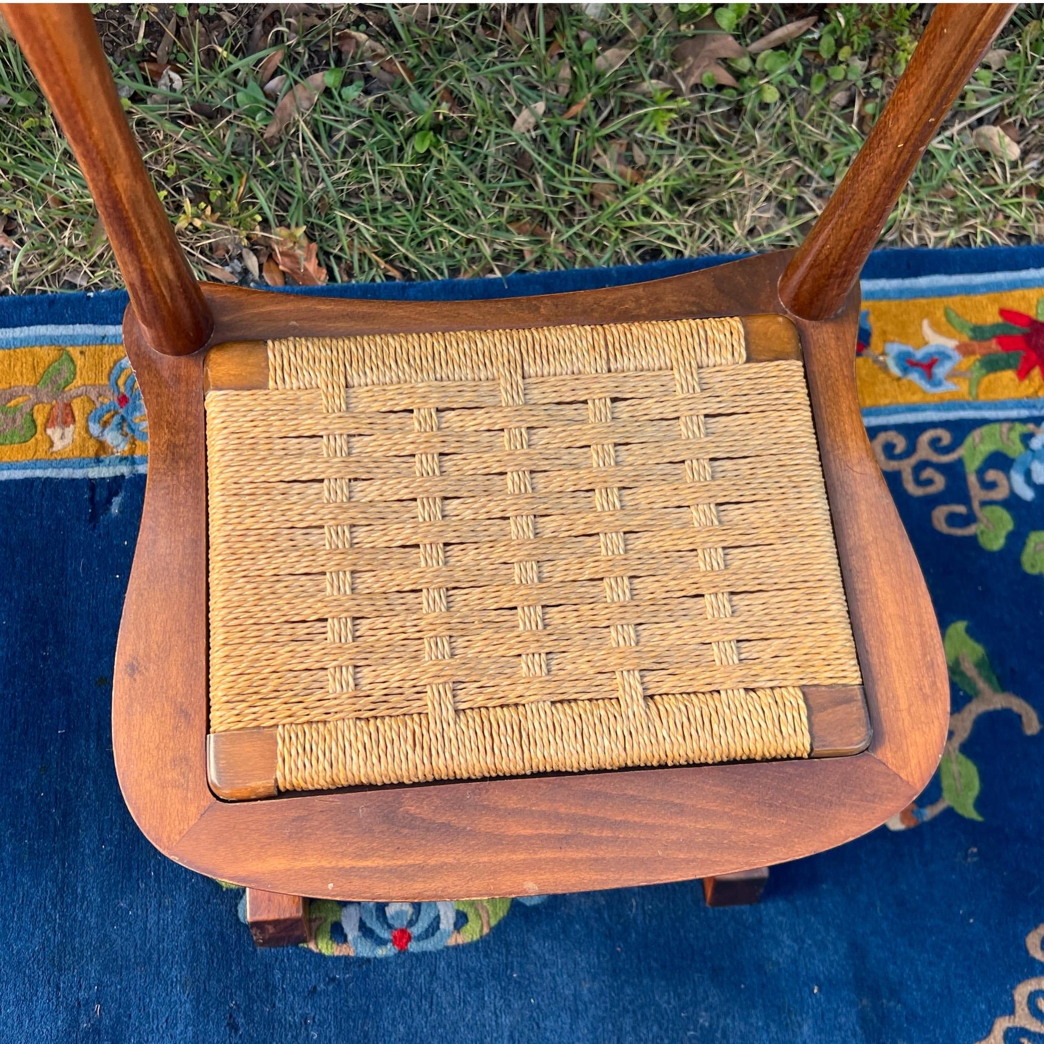 20ième siècle Chaise de valet italienne en hêtre moderne du milieu du siècle par SPQR en vente
