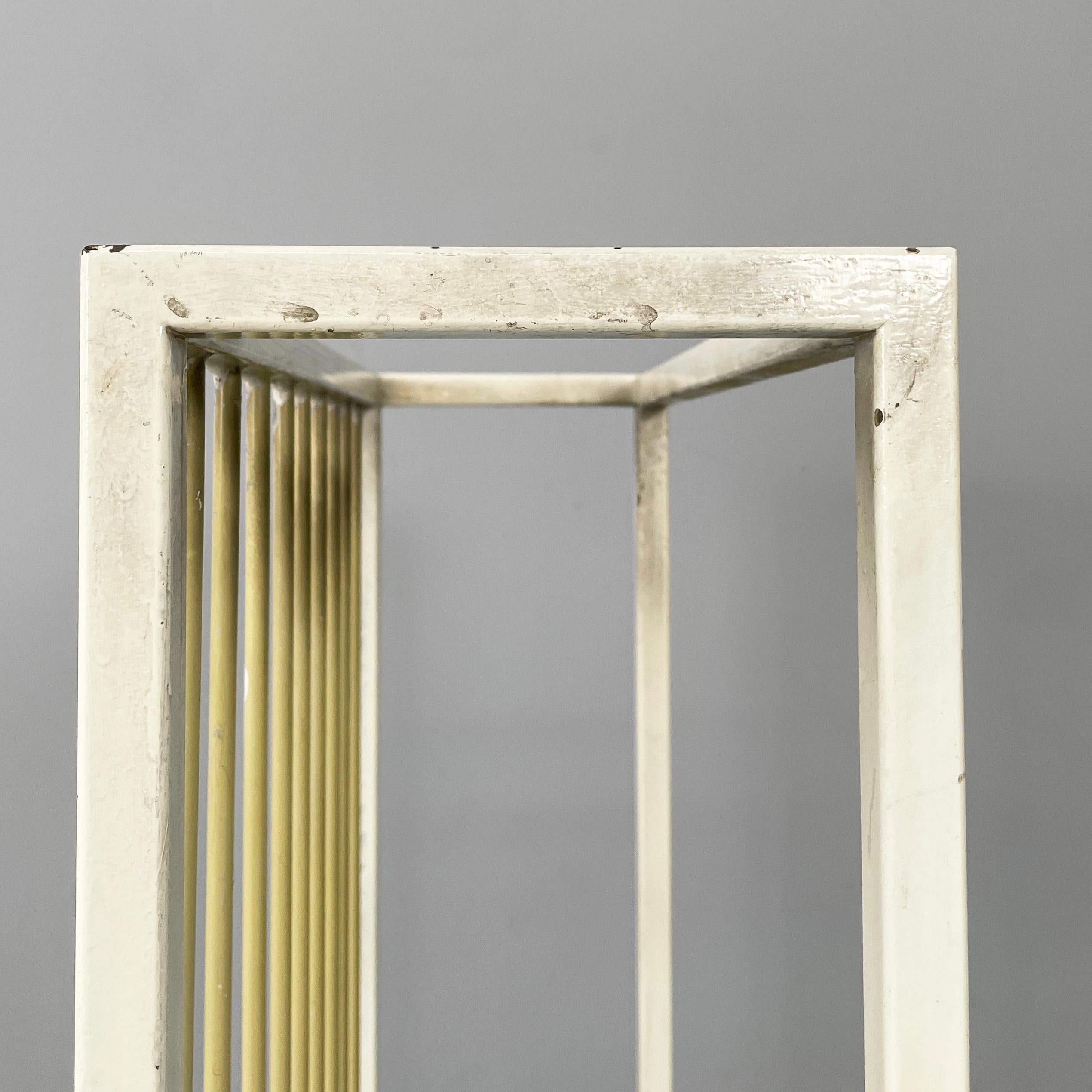 Italian mid-century modern beige and white metal radiator cover, 1950s For Sale 6
