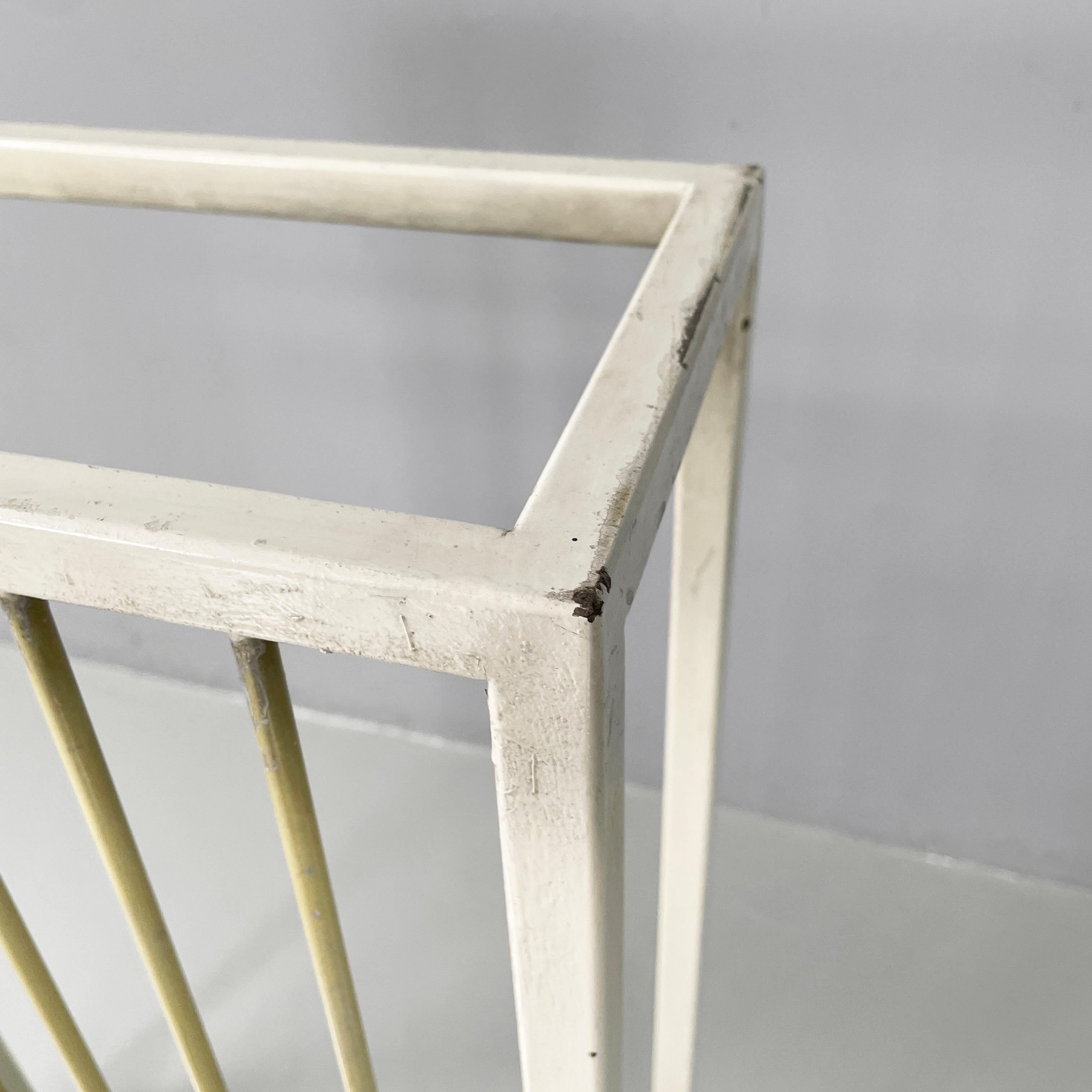 Metal Italian mid-century modern beige and white metal radiator cover, 1950s For Sale