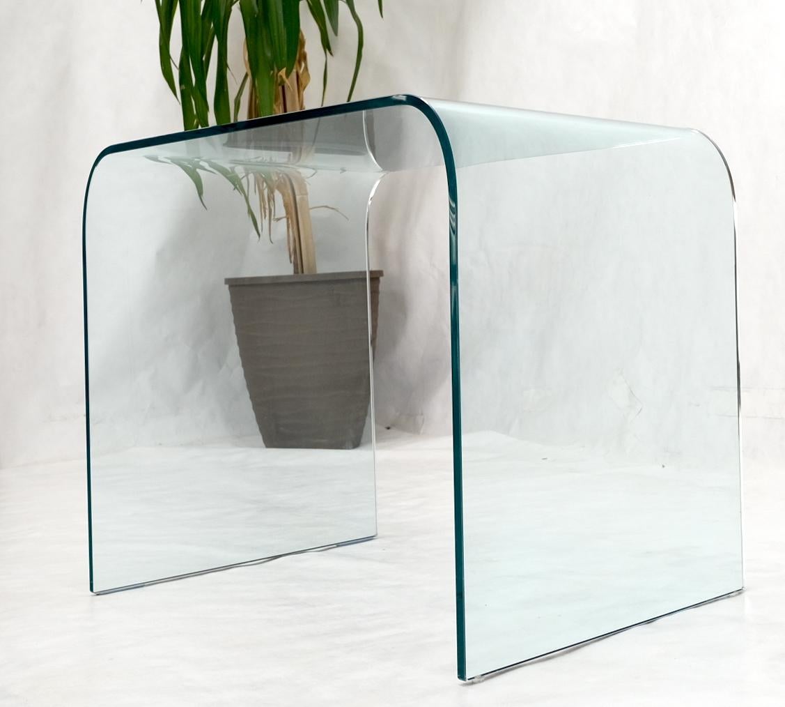 Italian Mid-Century Modern Bent Glass End Table Stand For Sale 9
