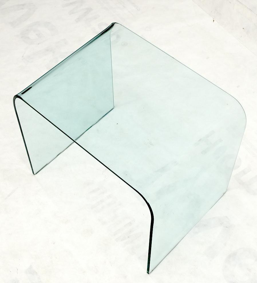 20th Century Italian Mid-Century Modern Bent Glass End Table Stand For Sale