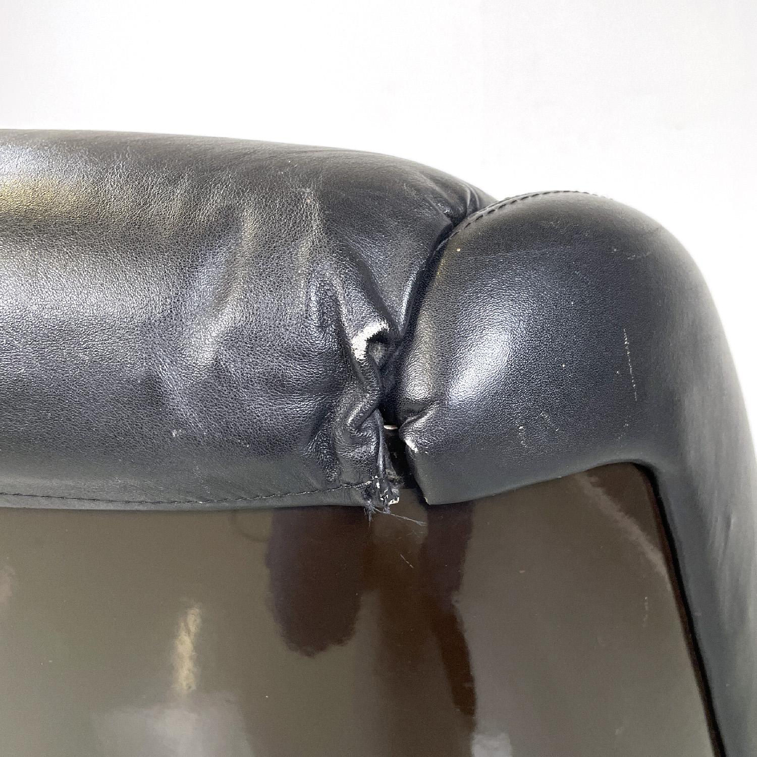 Italian mid-century modern black leather armchair Cesare Casati for Arflex 1960s For Sale 1