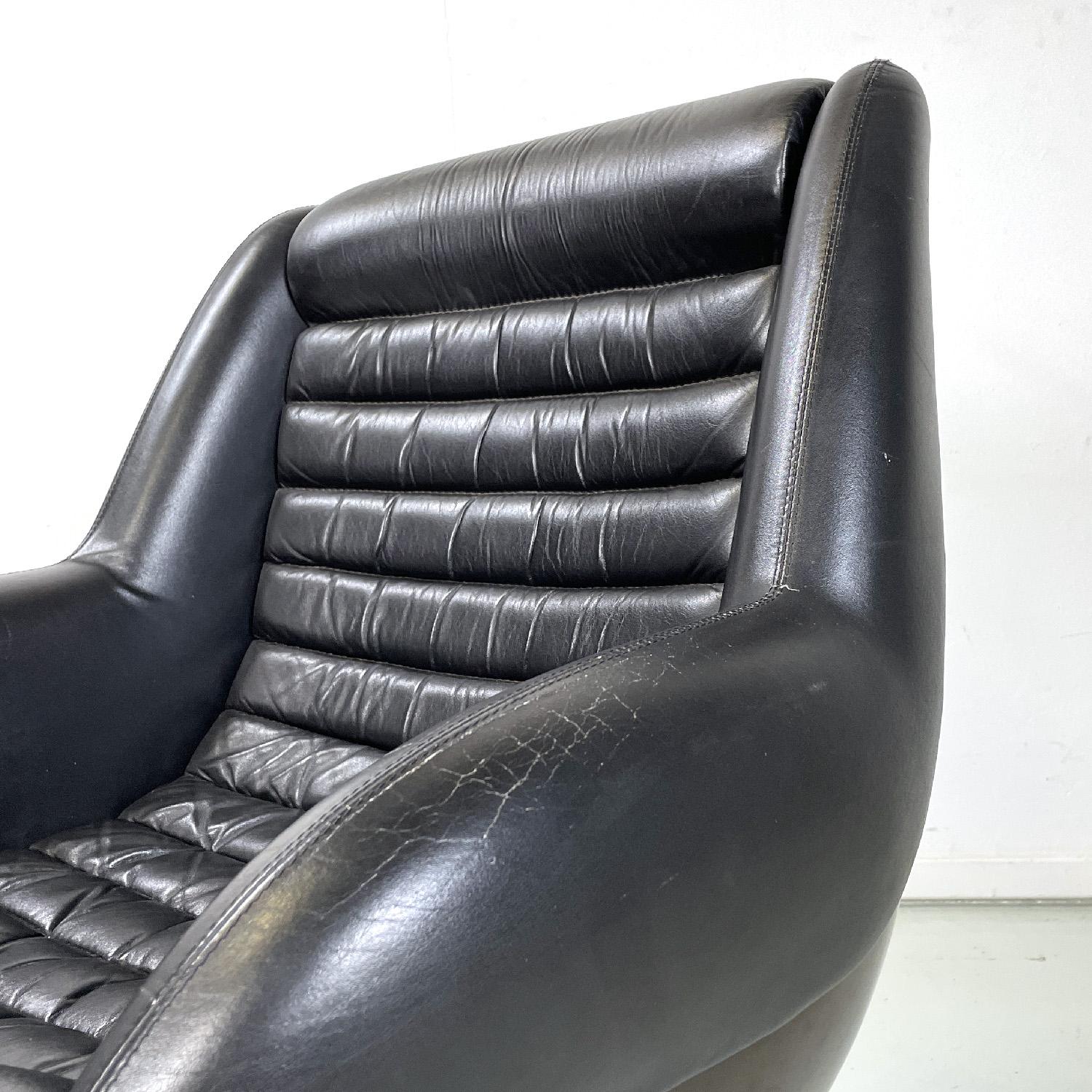 Italian mid-century modern black leather armchair Cesare Casati for Arflex 1960s For Sale 3