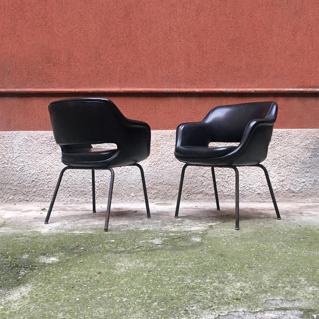 Italian Mid-Century Modern Black Leather Armchairs by Cassina, 1970s In Good Condition In MIlano, IT
