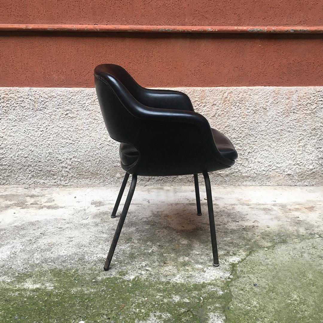 Italian Mid-Century Modern Black Leather Armchairs by Cassina, 1970s 2