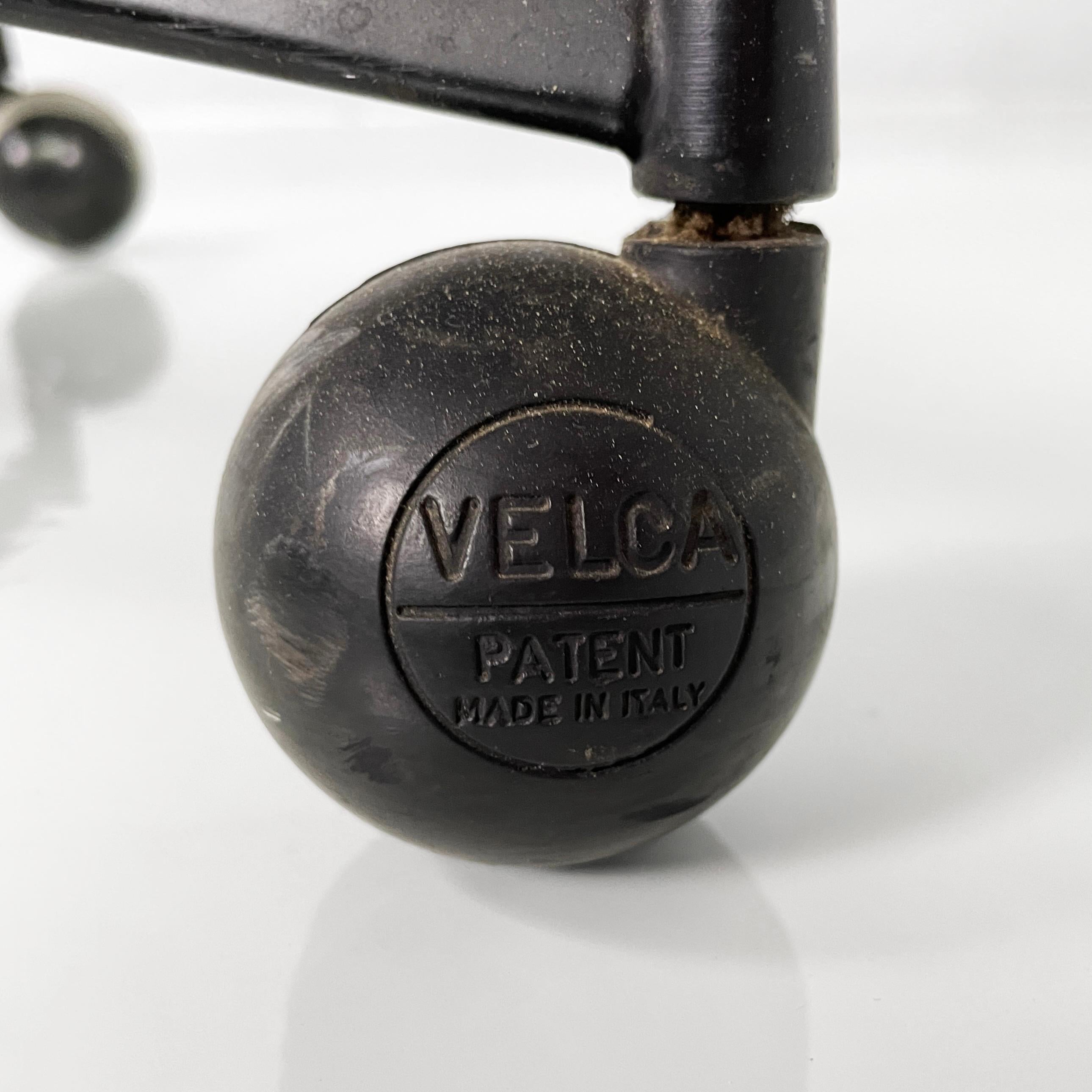 Cuir noir italien moderne du milieu du siècle  chaise de bureau en métal d'Olivetti, années 1960 en vente 10