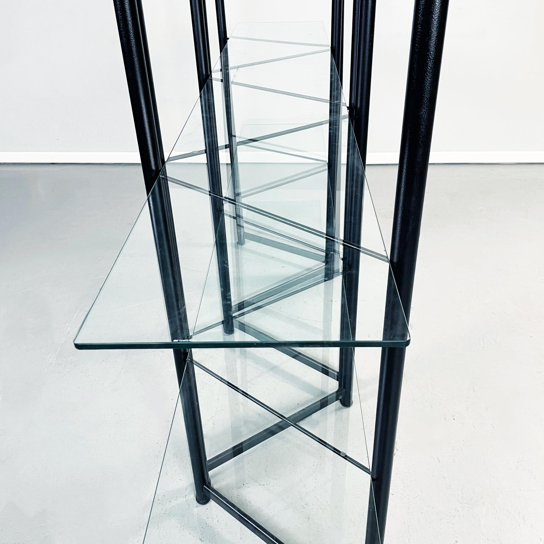 Italienisches modernes Bücherregal aus schwarzem Metall und gehärtetem Glas, 1990er Jahre im Angebot 4
