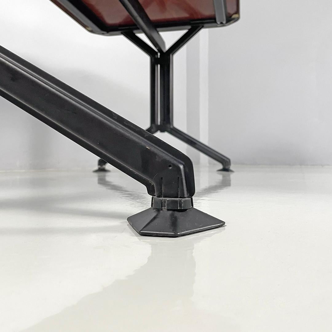Escritorio italiano moderno de mediados de siglo en metal laminado negro Arco BBPR Olivetti, años 60 en venta 13