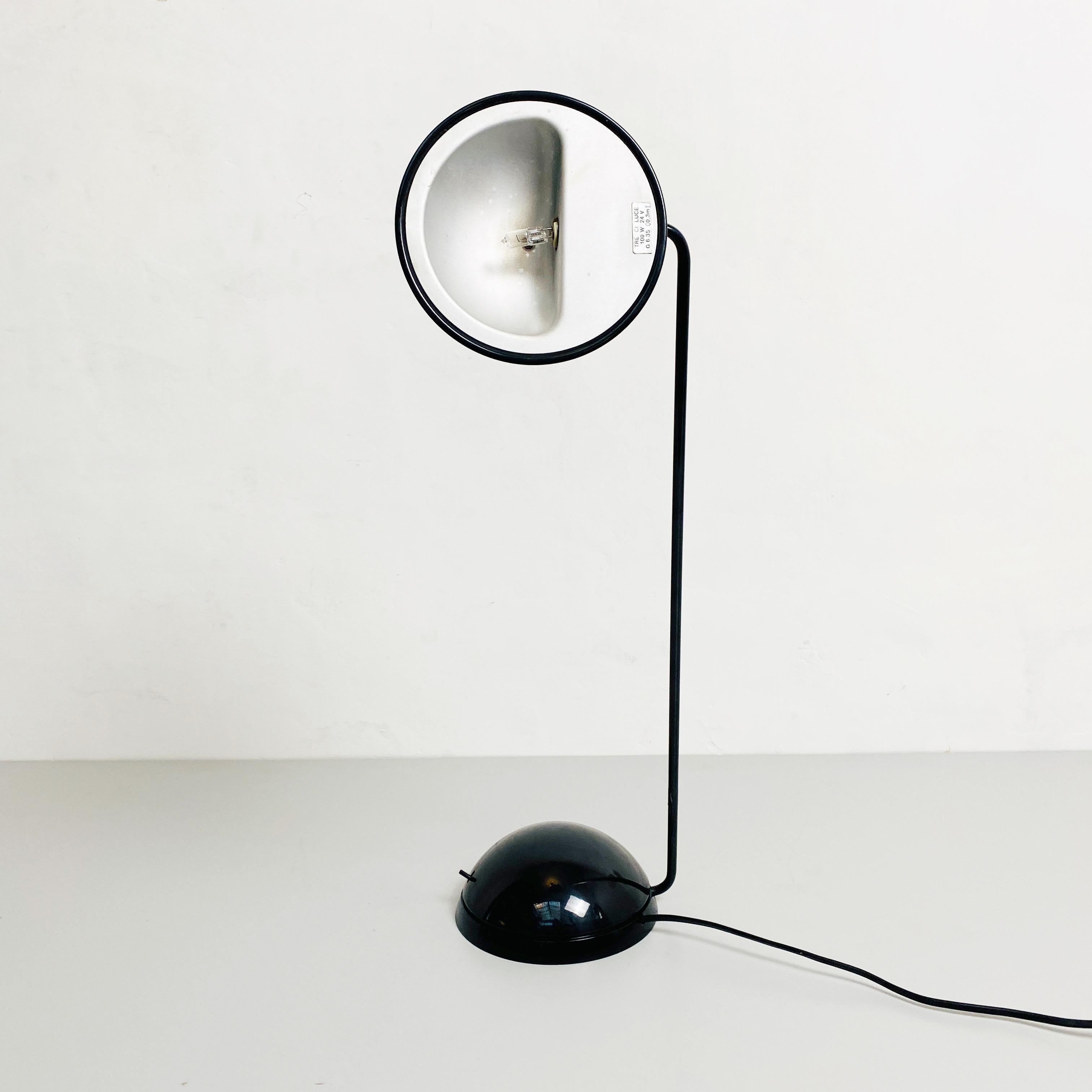 Lampe de bureau italienne en plastique noir, moderne du milieu du siècle dernier, années 1980 4