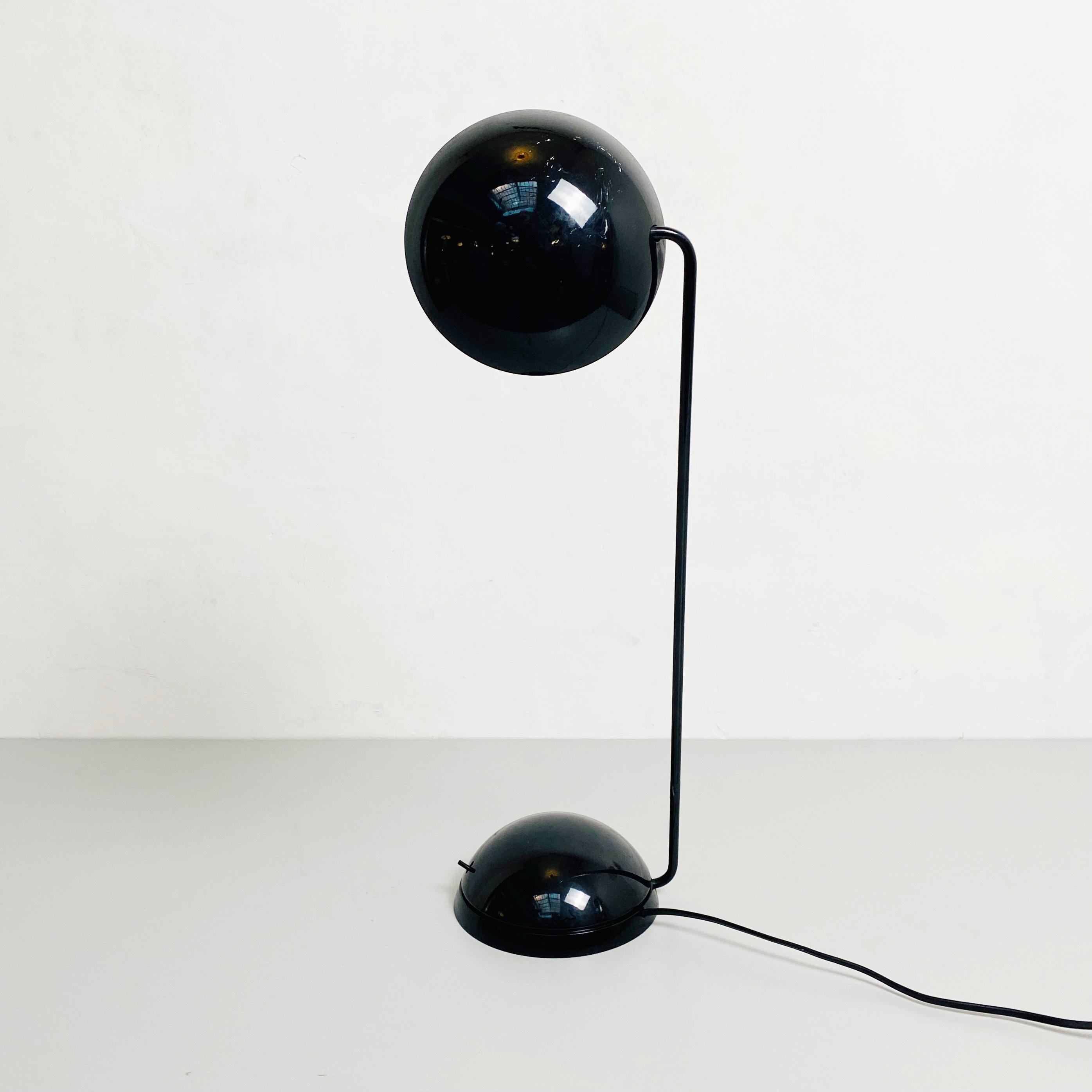 Lampe de bureau italienne en plastique noir, moderne du milieu du siècle dernier, années 1980 3