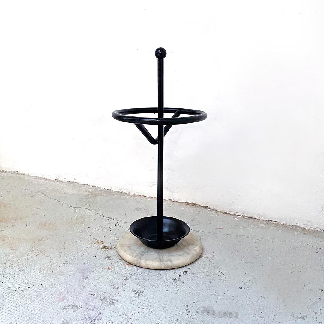 Italian Mid-Century Modern Black Umbrella Stand with Round Marble Base, 1980s In Good Condition In MIlano, IT