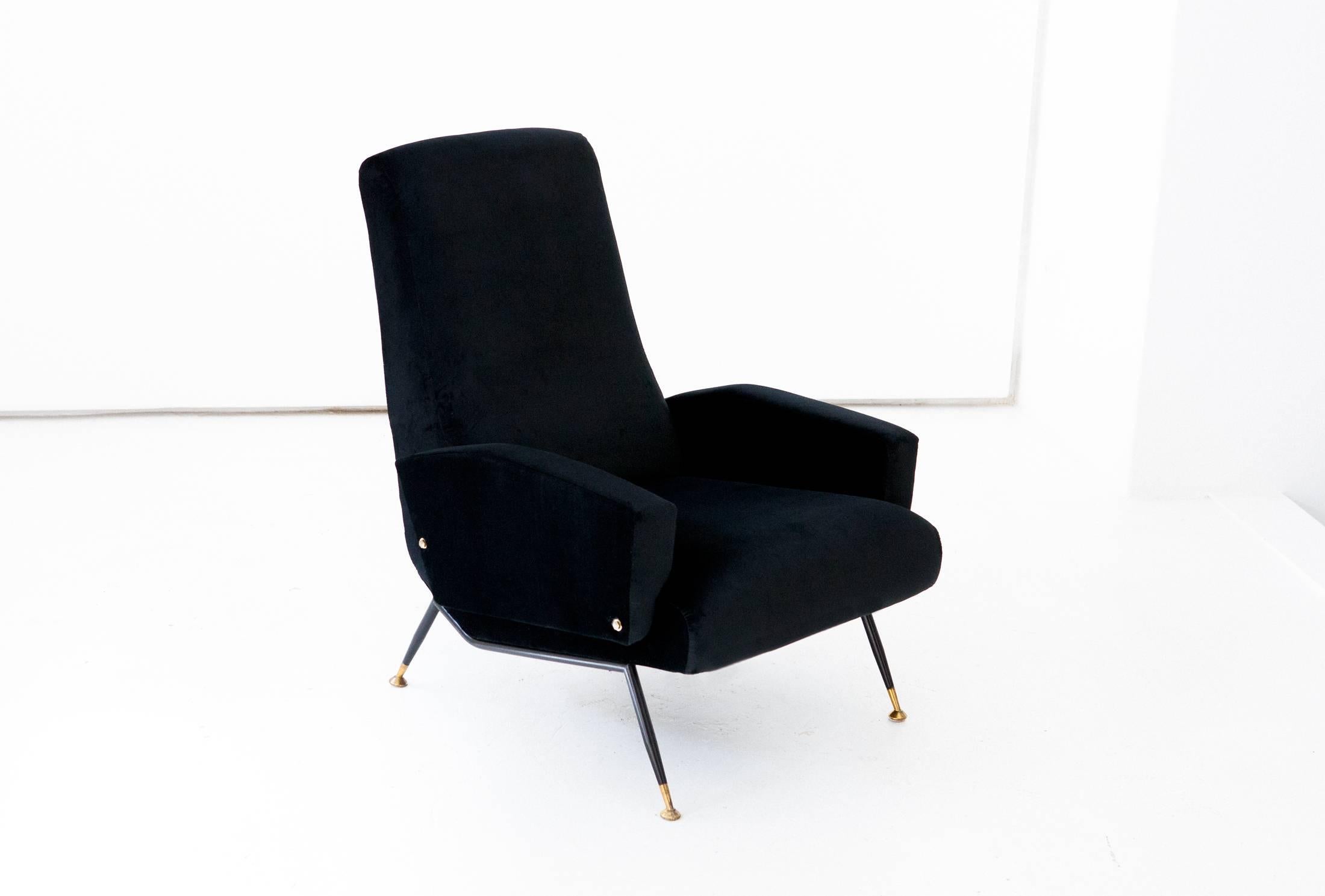 Italian Mid-Century Black Velvet and Brass Lounge Armchair by Nino Zoncada, 1950 1