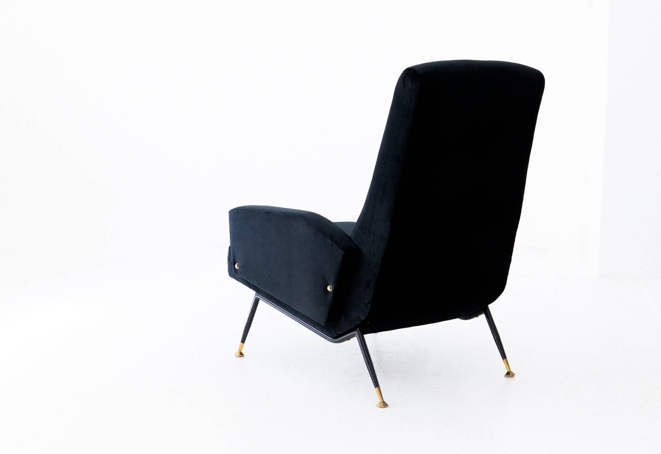 Italian Mid-Century Black Velvet and Brass Lounge Armchair by Nino Zoncada, 1950 2