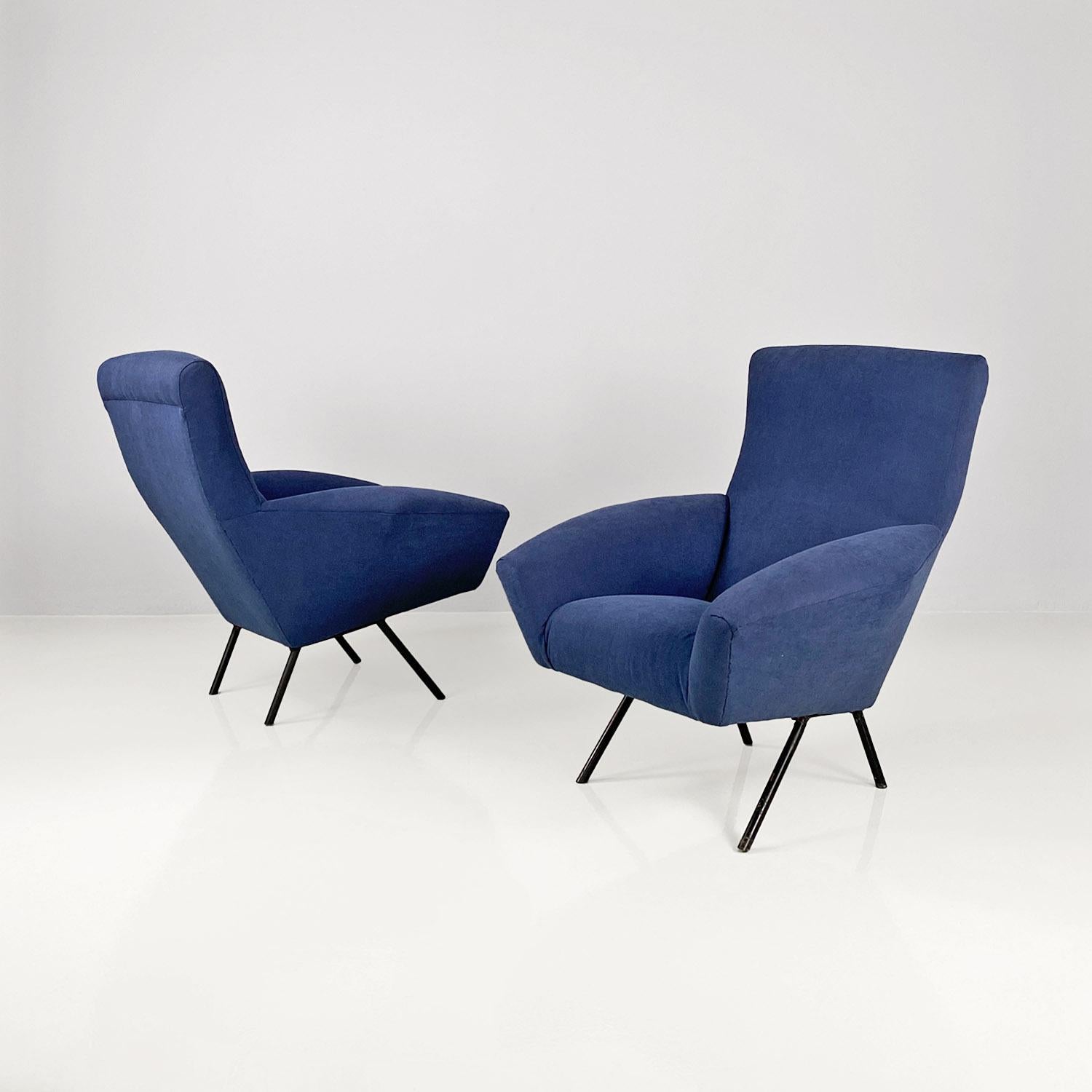 Sillones italianos modernos de mediados de siglo de tela azul y metal negro, años 60 Moderno de mediados de siglo en venta