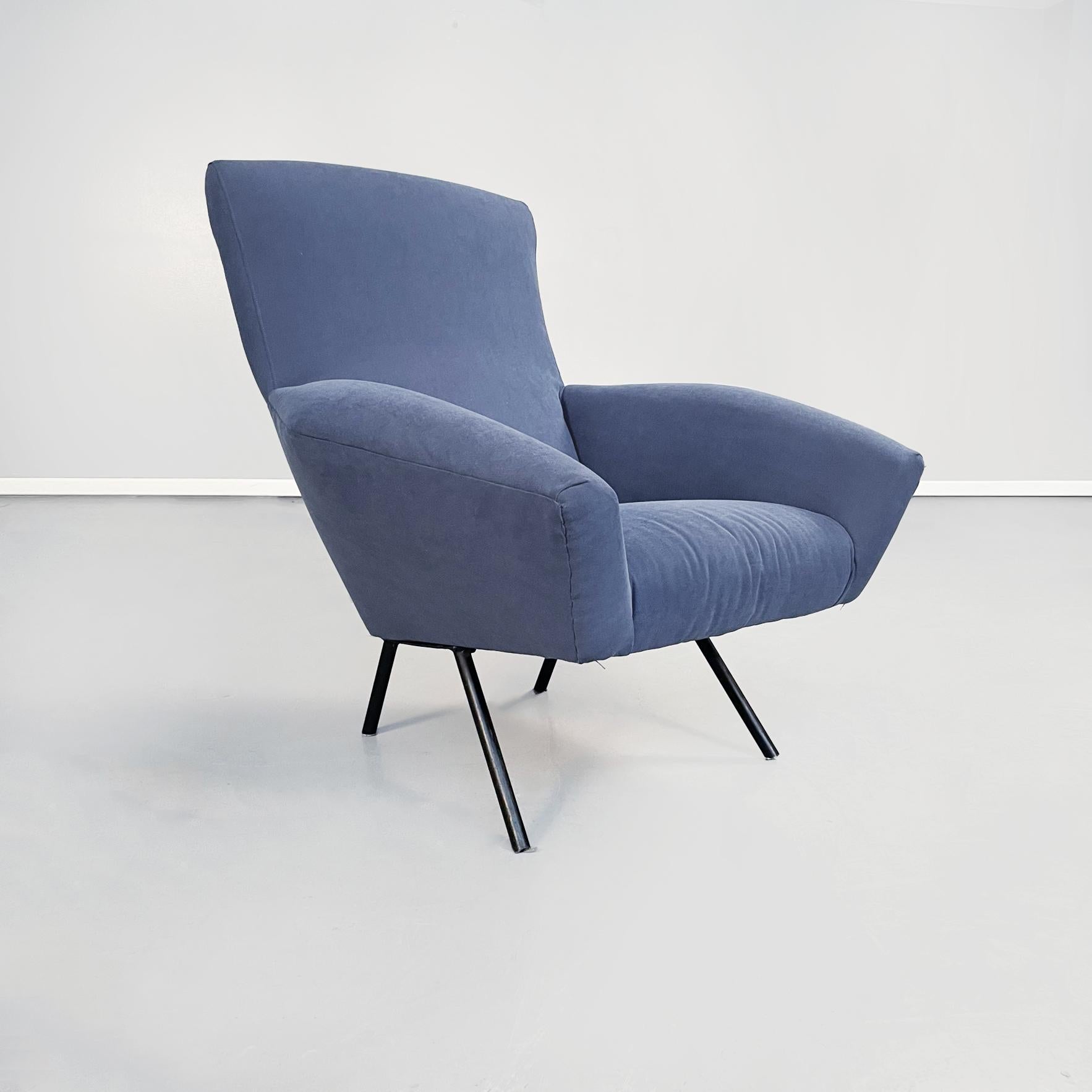 Italian Mid-Century Modern blue fabric armchairs with tubular black metal, 1960s
Pair of armchairs with tubular structure in black painted metal. The seat and back are padded and upholstered in a blue fabric. The armrests have an irregular shape
