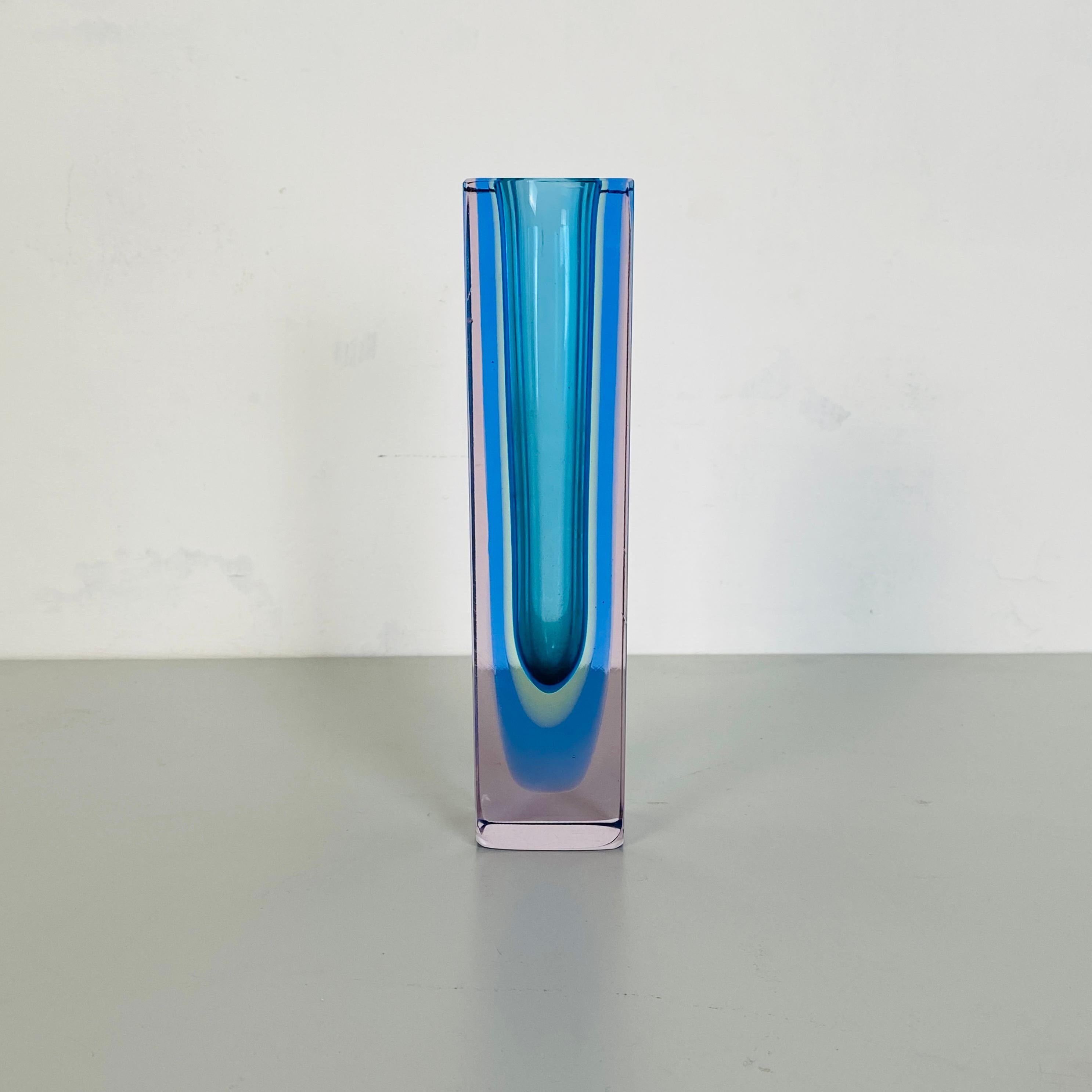 Italian Mid-Century Modern blue, acquamarina blue and trasparent murano glass from the Sommersi series, 1970s Murano Italy
This Fantastic series of Murano glass vase with various colored shades, is the 