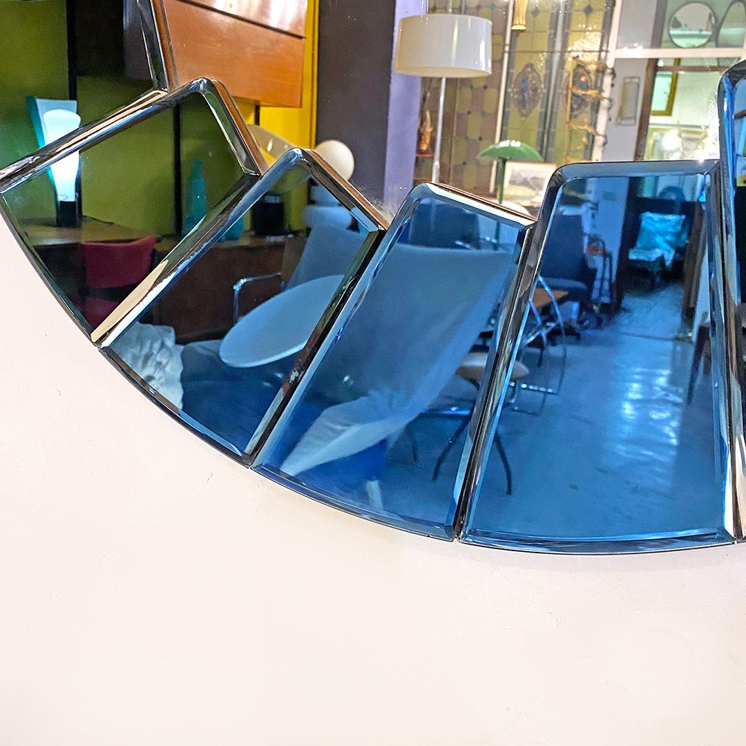 Miroir rond bleu italien moderne du milieu du siècle dernier avec cadre en verre, années 1960 en vente 4