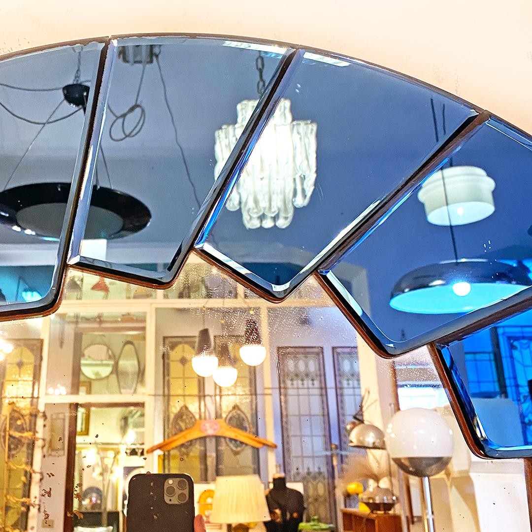 Miroir rond bleu italien moderne du milieu du siècle dernier avec cadre en verre, années 1960 en vente 1