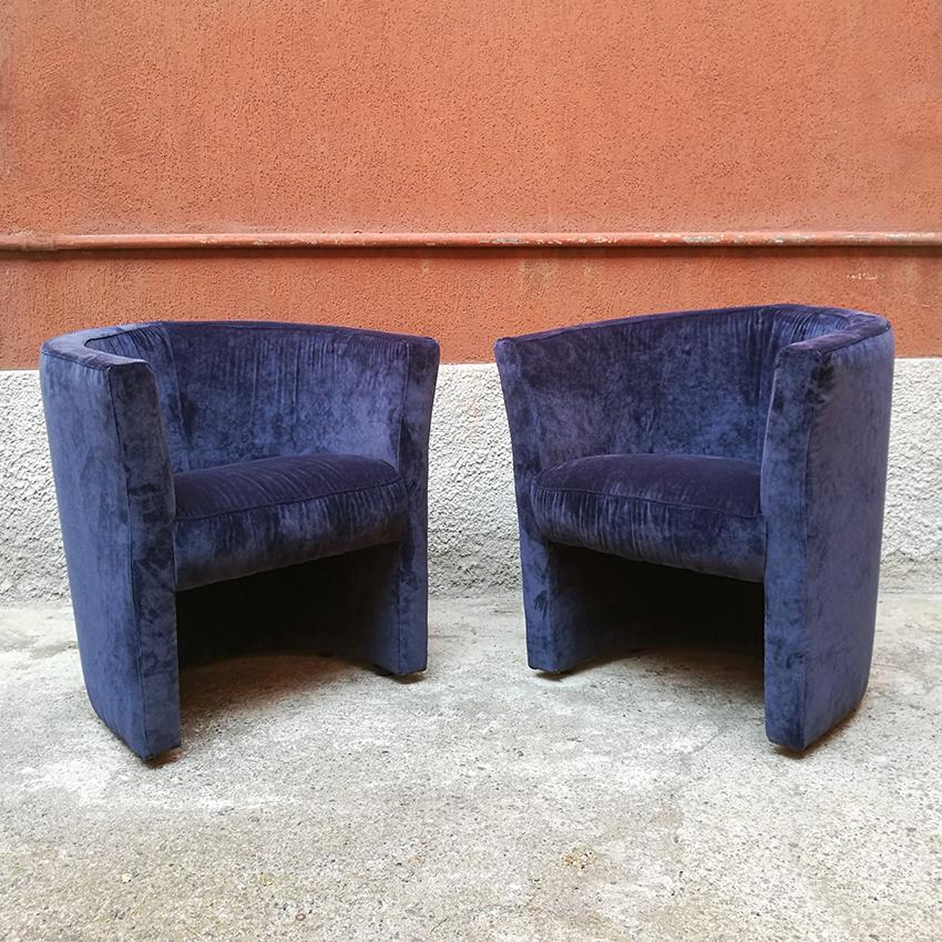 Italian Mid-Century Modern Blue Velvet Armchairs, 1970s In Good Condition In MIlano, IT