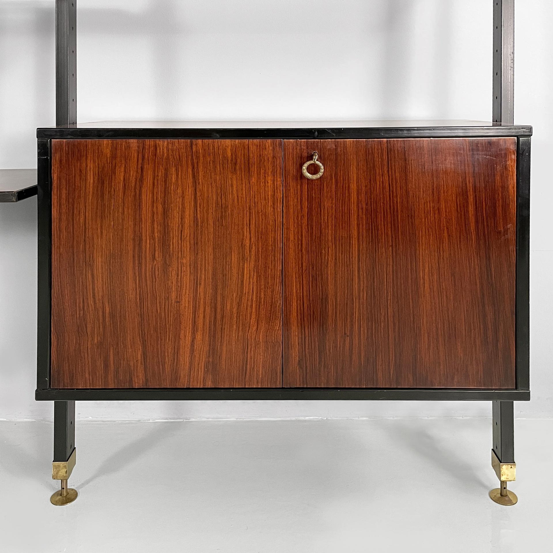 Mid-20th Century Italian mid-century modern bookcase in wood, brass and black metal, 1960s in vendita