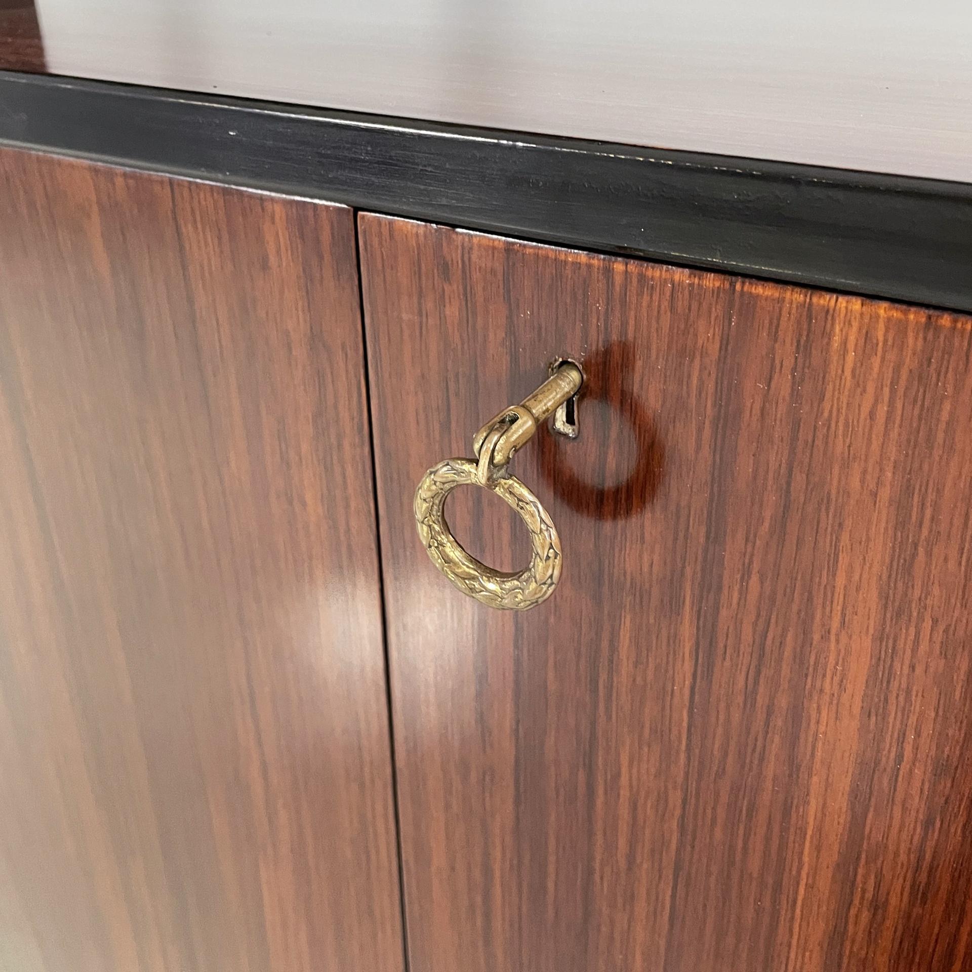 Italian mid-century modern bookcase in wood, brass and black metal, 1960s in vendita 1