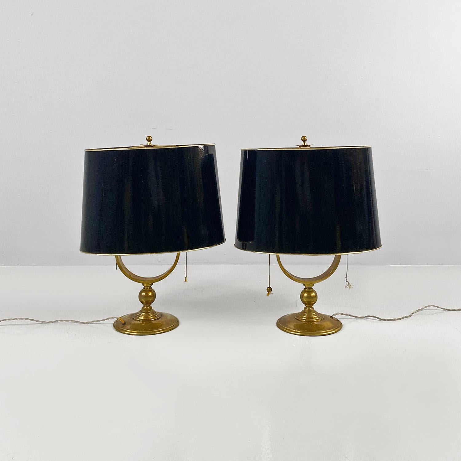 Italienisch Mitte des Jahrhunderts modernen Messing und schwarz glänzend abat jour oder Tischlampen 1940er Jahre (Moderne der Mitte des Jahrhunderts) im Angebot