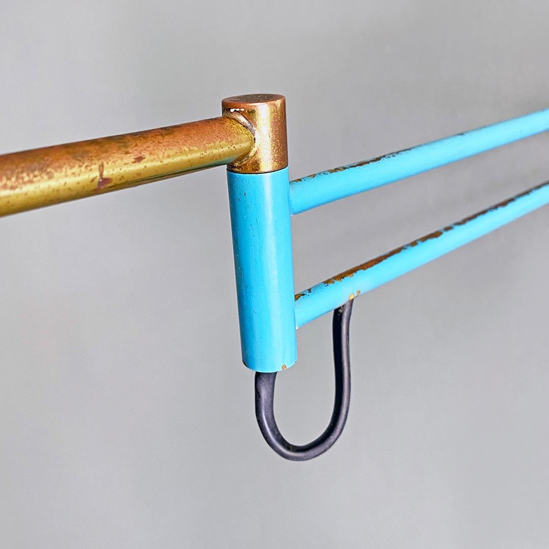 Italian mid century modern brass and colored metal adjustable arm lamp, 1950s For Sale 4