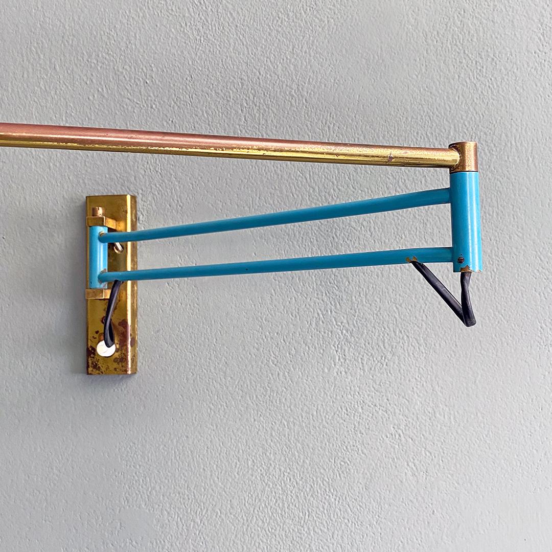 Italian mid century modern brass and colored metal adjustable arm lamp, 1950s For Sale 3
