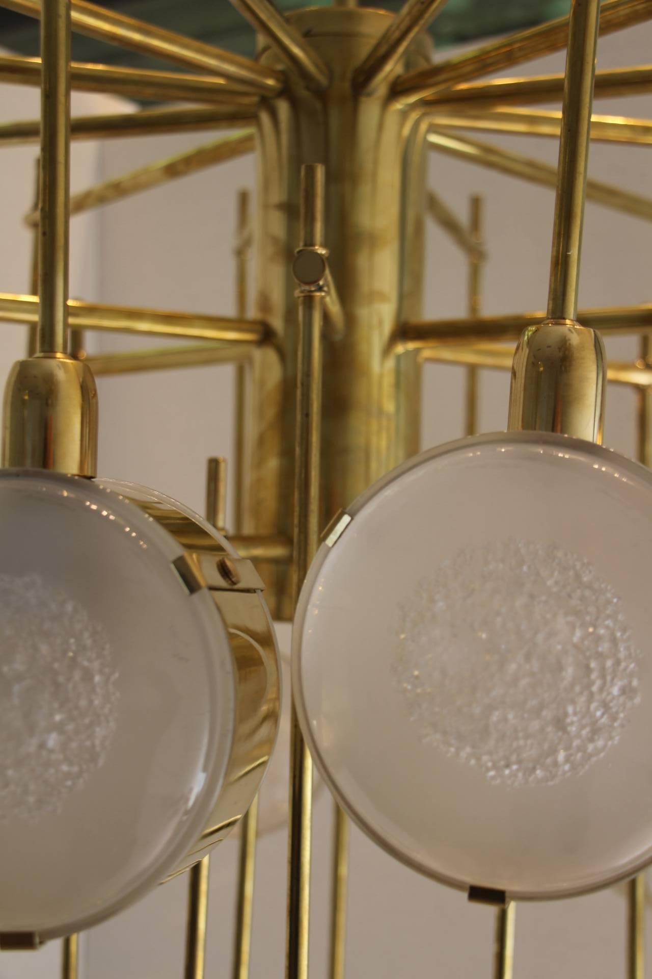Italian Mid-Century Modern Brass and Glass Long Chandelier 1