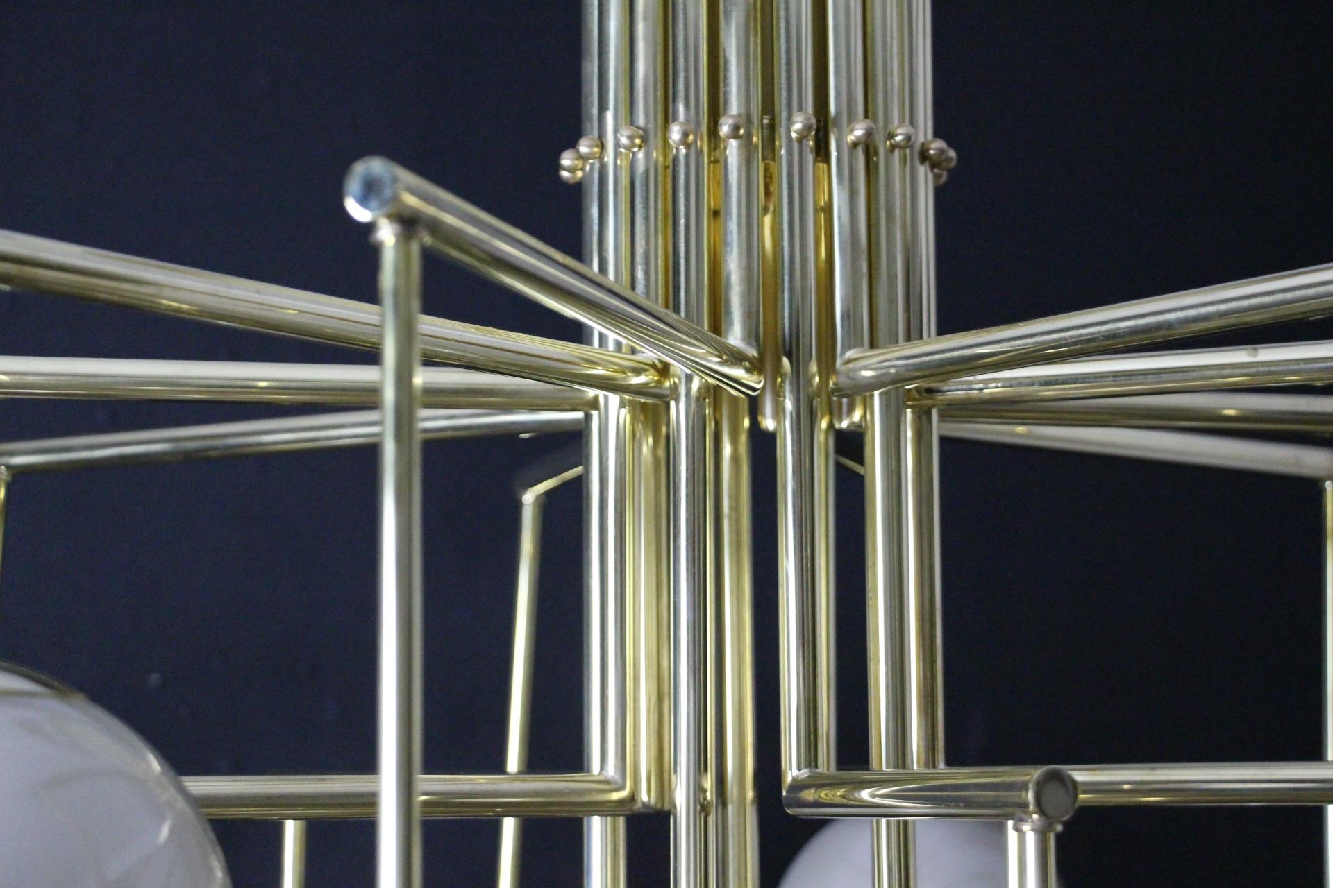 Italian Mid-Century Modern Brass and Glass Long Chandelier 5
