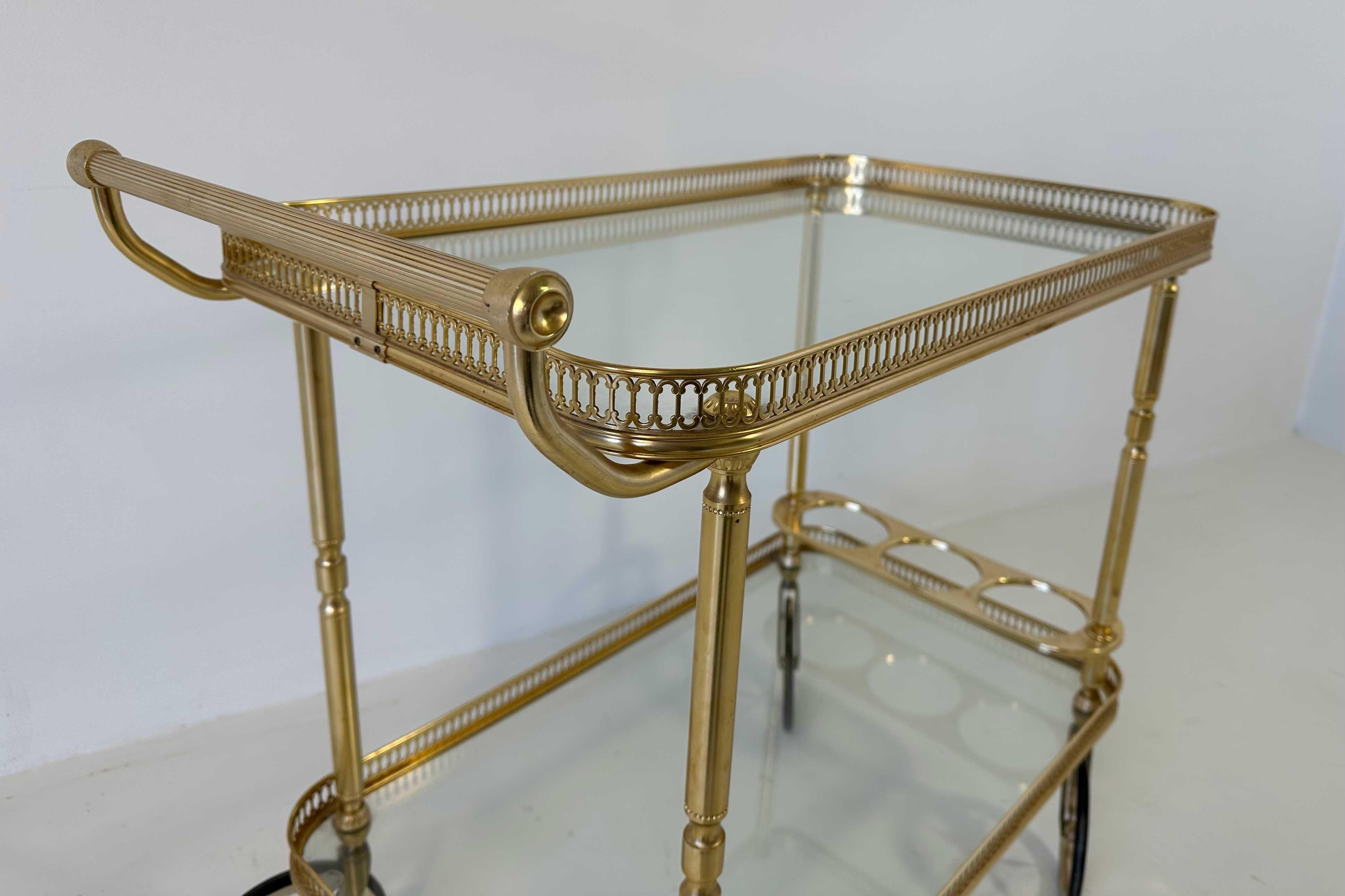 Late 20th Century Italian Mid Century Modern Brass and Glass Tray Bart Cart Table by MB, 1970s For Sale