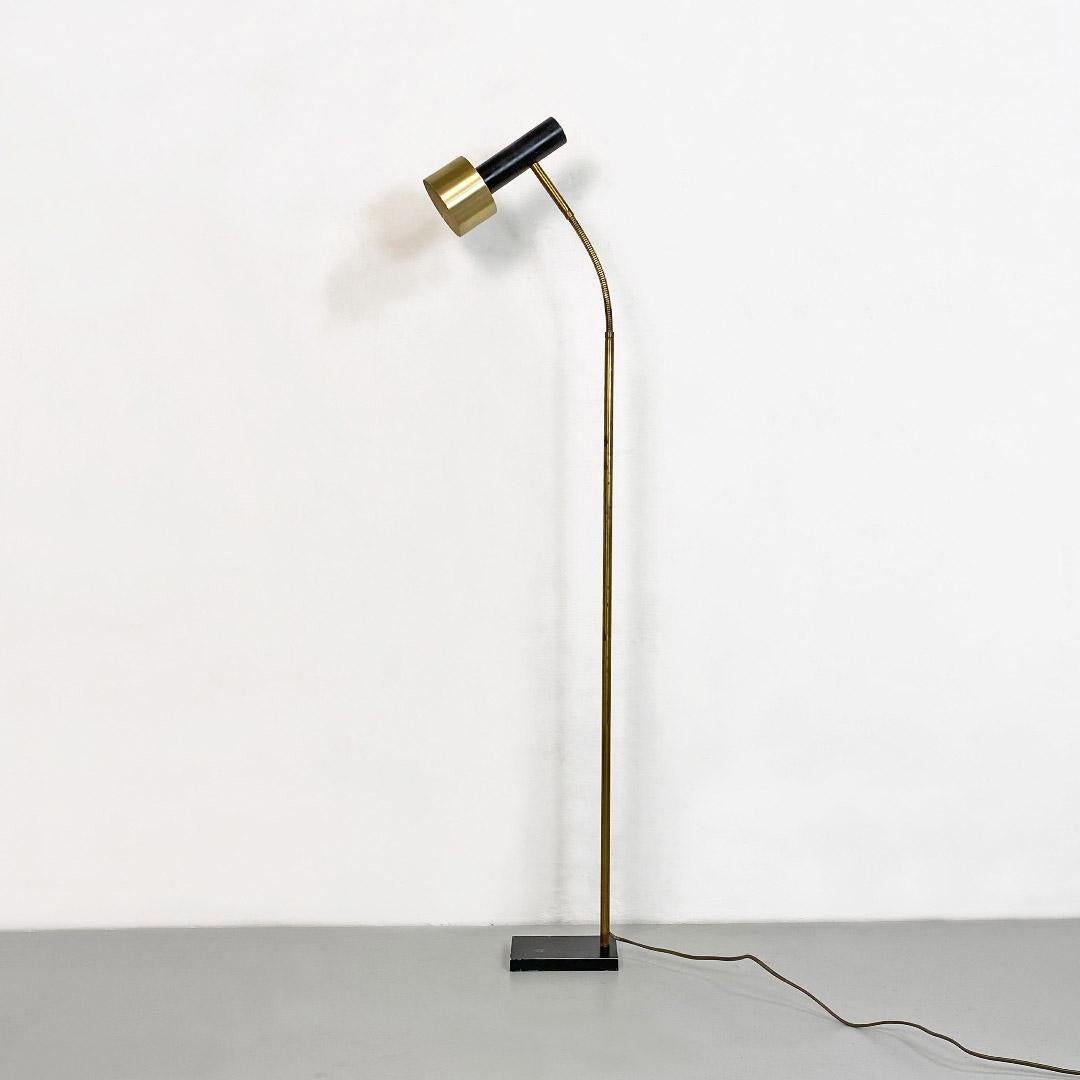 Italian Mid-Century Modern Brass and Metal Adjustable Floor Lamp by Stilux 1960s In Good Condition For Sale In MIlano, IT