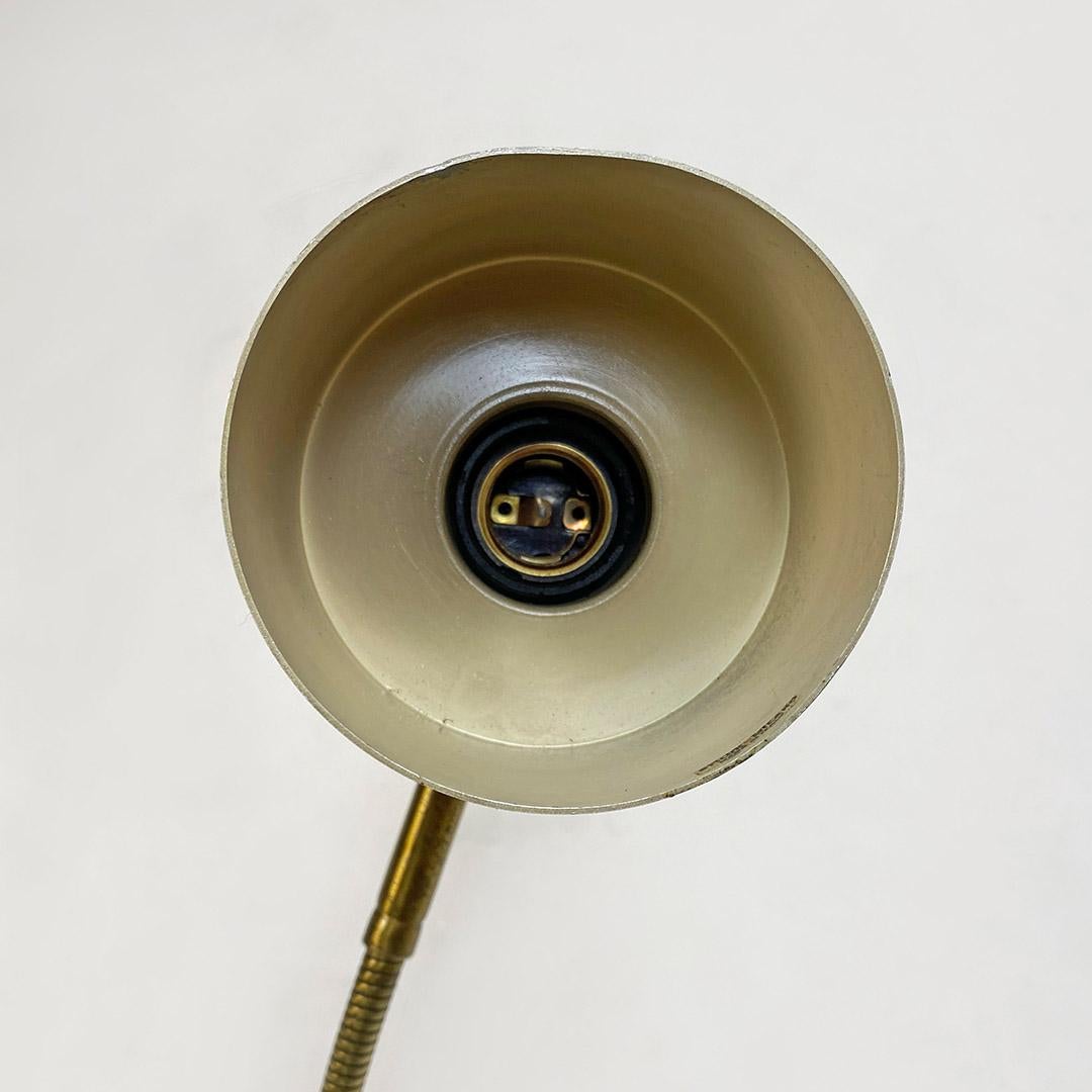 Verstellbare italienische Mid-Century-Modern-Stehlampe aus Messing und Metall von Stilux, 1960er Jahre im Angebot 2