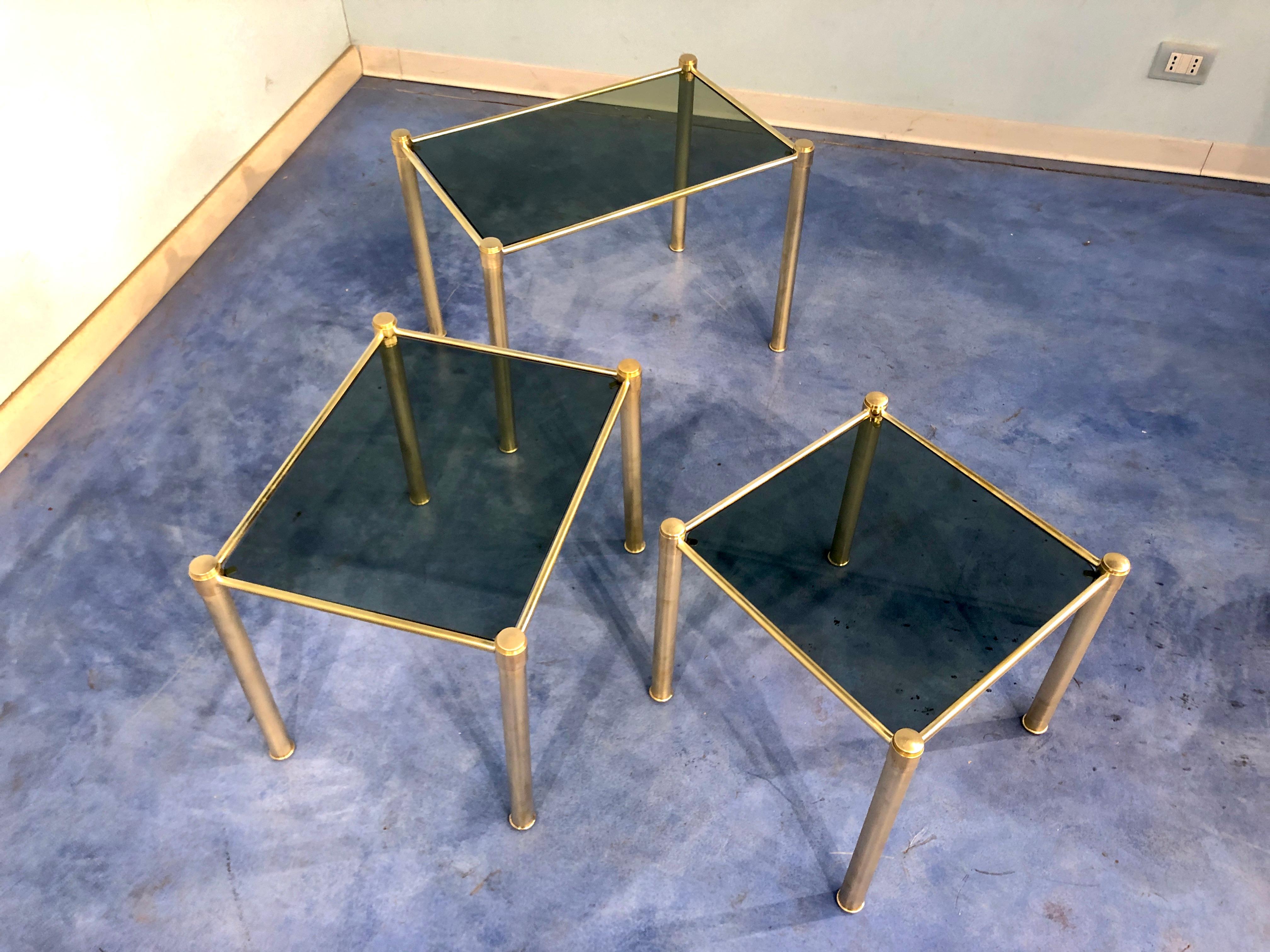 Italian Mid-Century Modern Brass and Smoked Glass Nesting Tables, 1970s For Sale 7