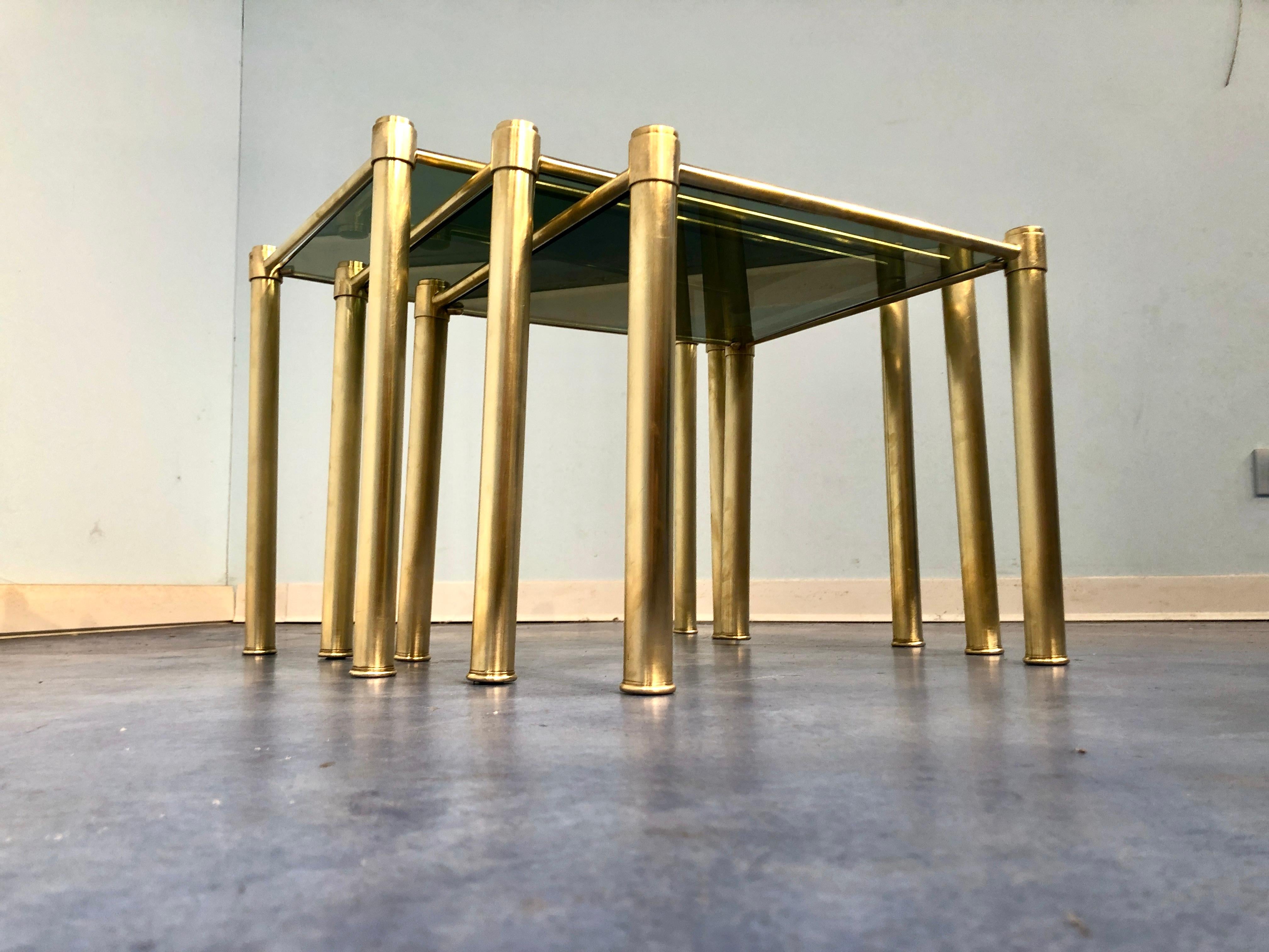 Italian Mid-Century Modern Brass and Smoked Glass Nesting Tables, 1970s For Sale 4