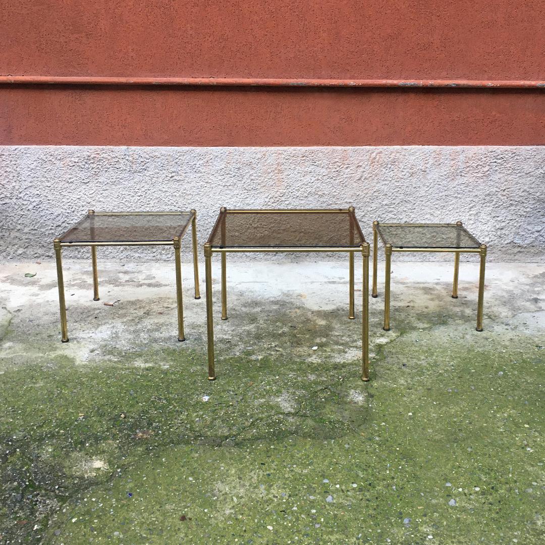 Italian Mid-Century Modern Brass and Smoked Glass Trio of coffee Tables, 1970s In Good Condition In MIlano, IT