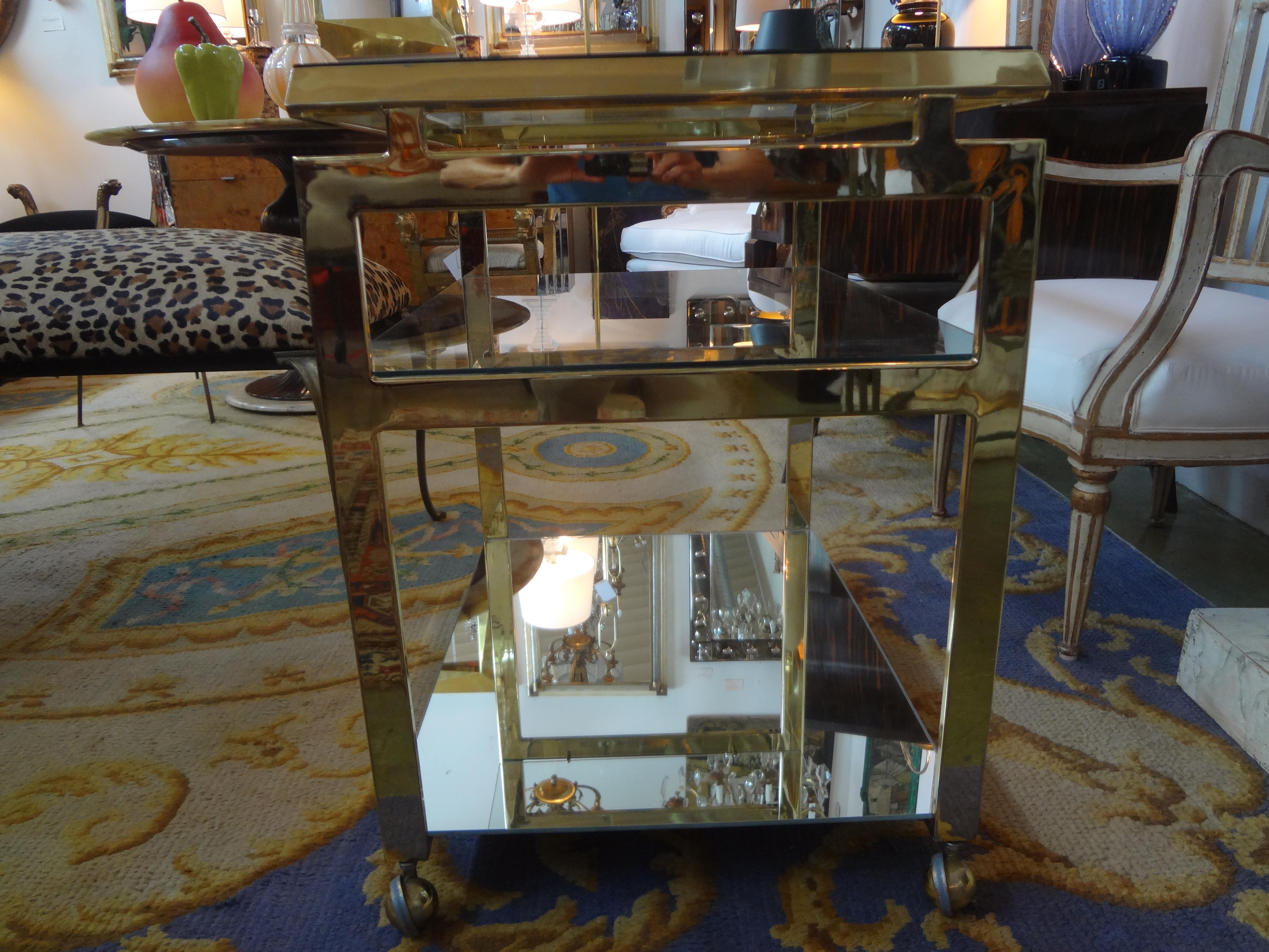 Italian Mid-Century Modern Brass Bar Cart In Good Condition For Sale In Houston, TX