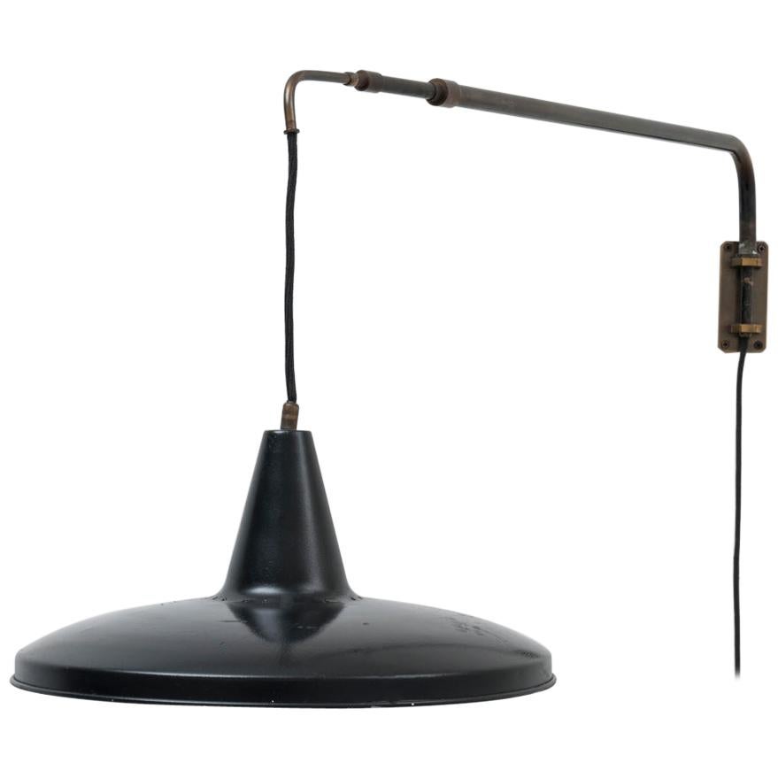 Italian Mid-Century Modern Brass Black Swiveling Telescopic Wall Lamp, 1950s For Sale
