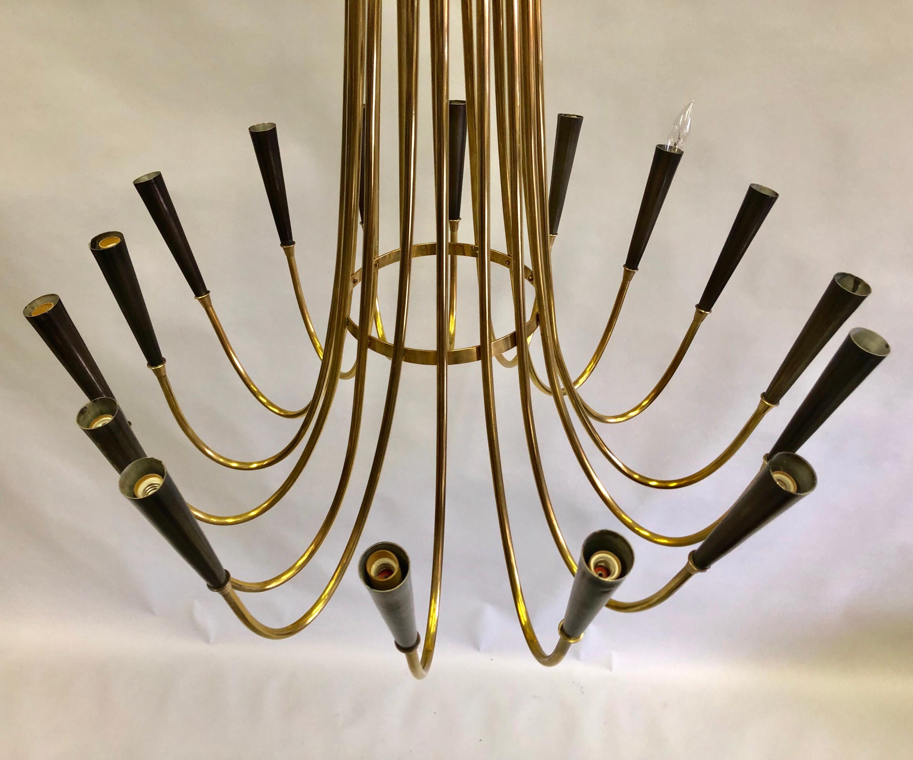 Italian Mid-Century Modern Brass Chandelier Attribute to Ulrich In Good Condition For Sale In New York, NY