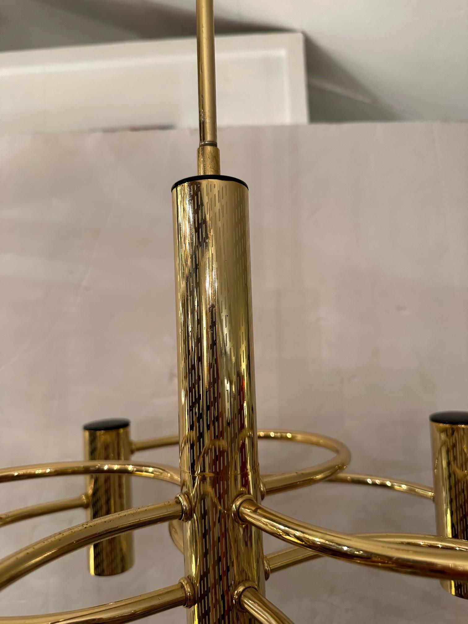 Italian Mid-Century Modern Brass Chandelier For Sale 1