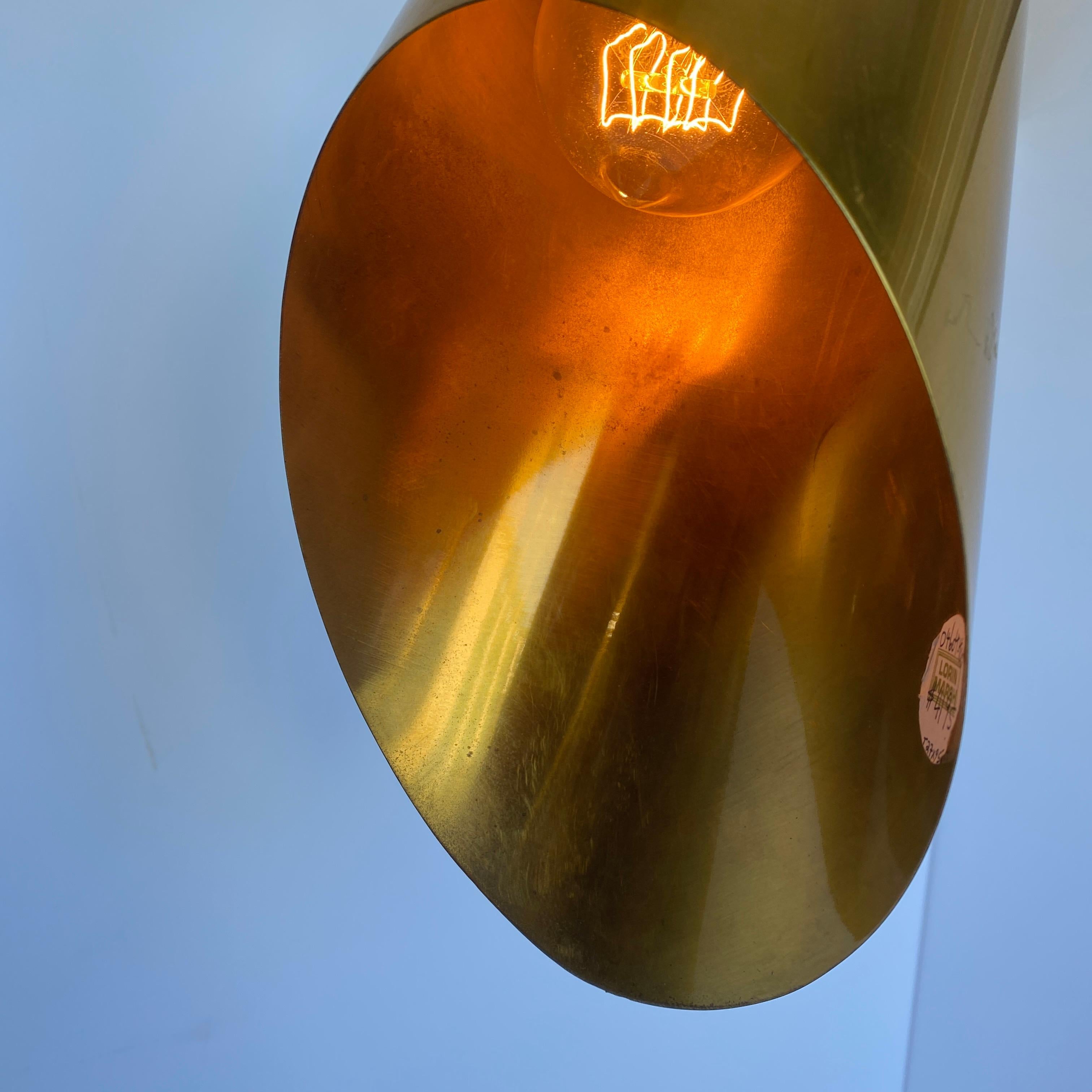 Lampadaire chevalet en laiton italien moderne de la dernière époque médiévale et support de peinture avec lumière en vente 4