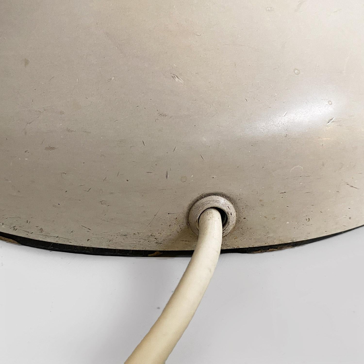 Italian mid century modern brass, glass and iron floor lamp, 1950s For Sale 4