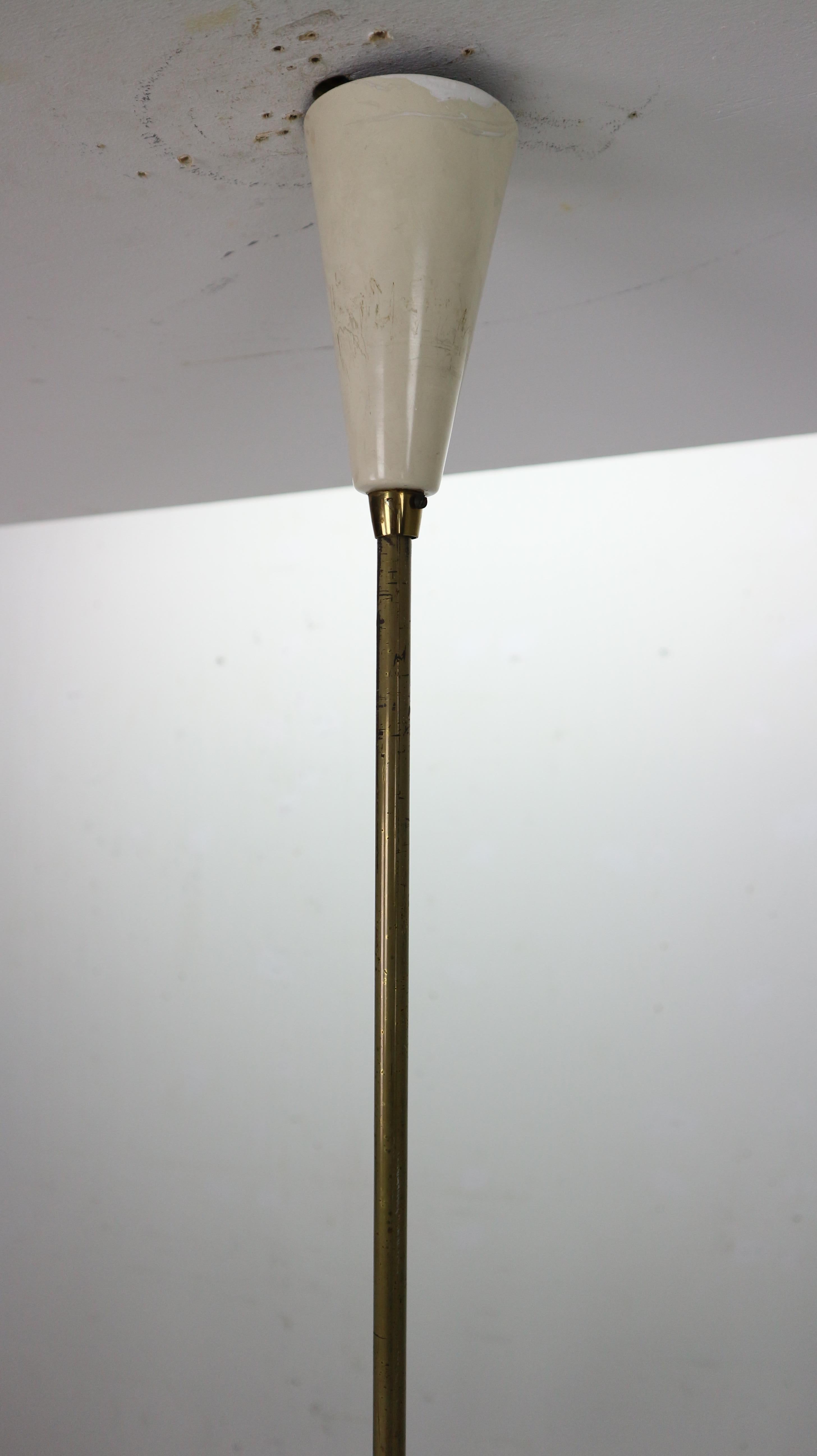Italian Mid-Century Modern Brass and Opaline Glass Chandelier Extra Large, 1960 15