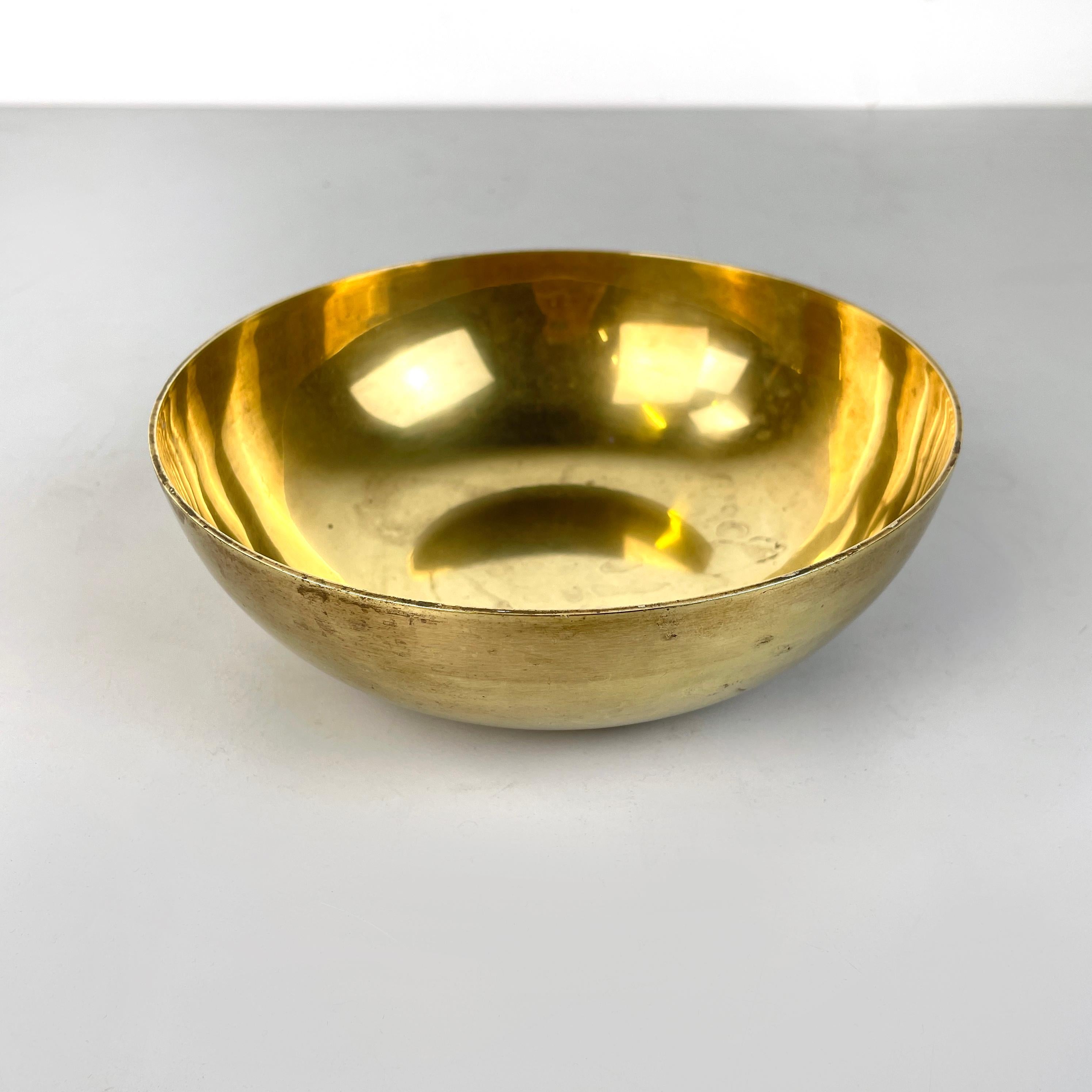Italian mid-century modern Brass round bowl or pocket emptier, 1950s For Sale 6