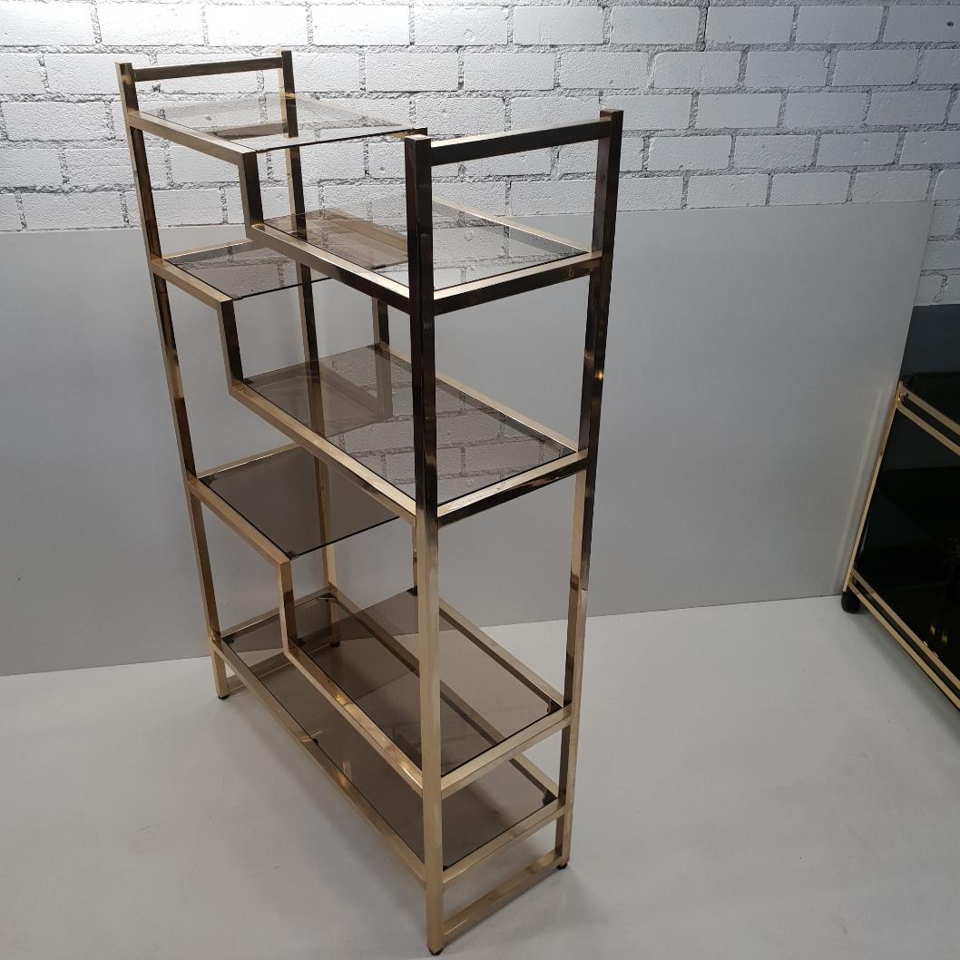 Italian Mid-Century Modern Brass Shelving Unit Etagère with Smoked Glass, 1970s 1