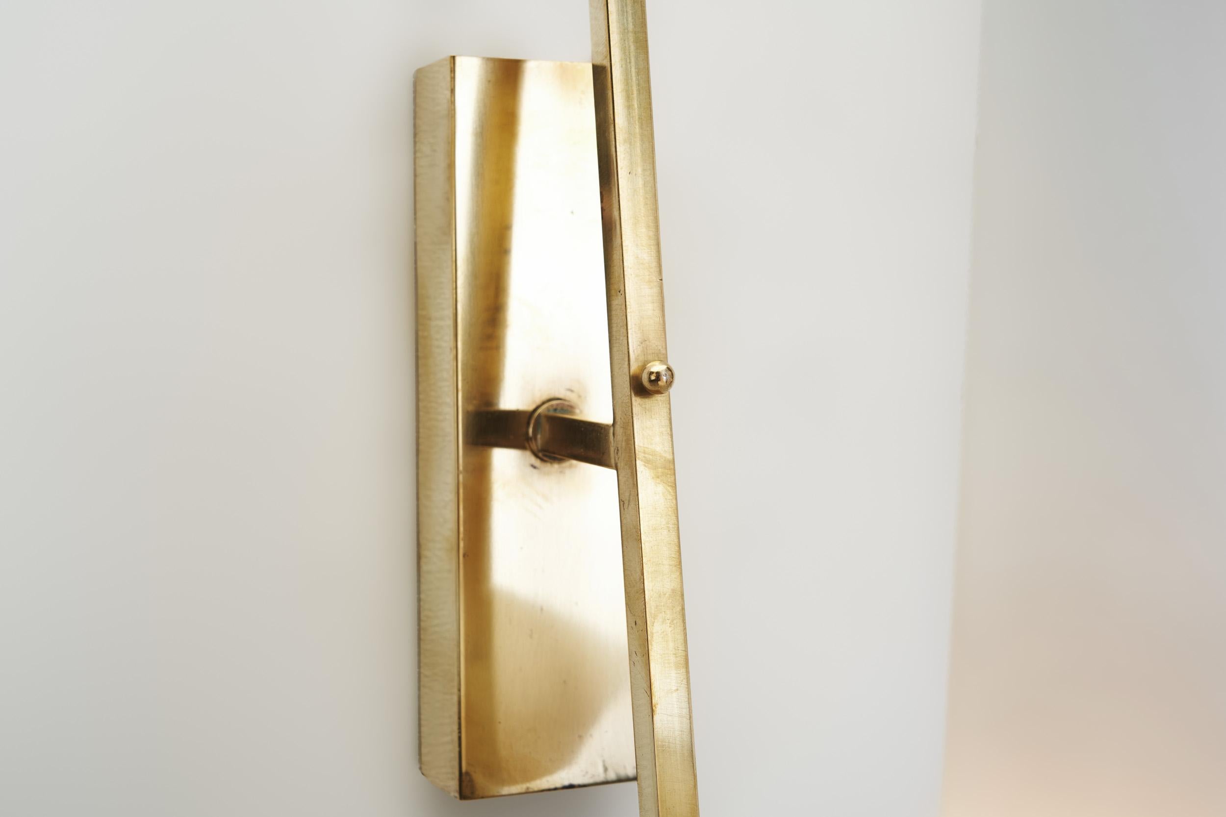 Italian Mid-Century Modern Brass Wall Lamps, Italy, 1950s For Sale 8