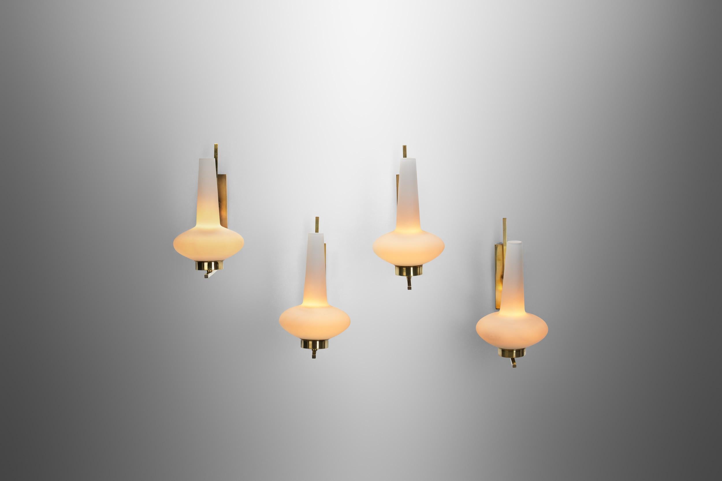 Italian Mid-Century Modern Brass Wall Lamps, Italy 1950s For Sale 2