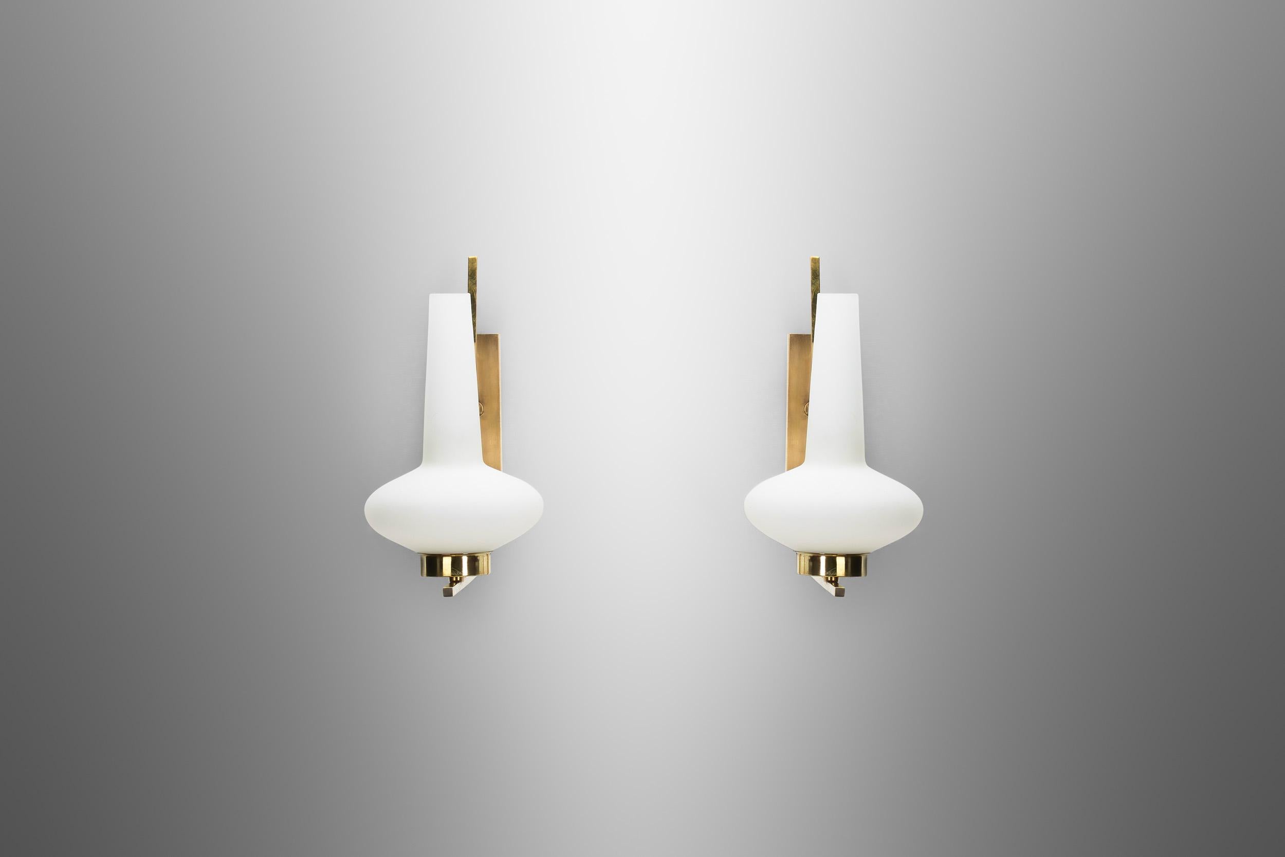 Italian Mid-Century Modern Brass Wall Lamps, Italy, 1950s For Sale 3